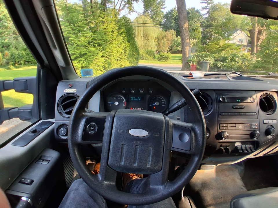 2012 Ford F350 Dump Truck - image 10