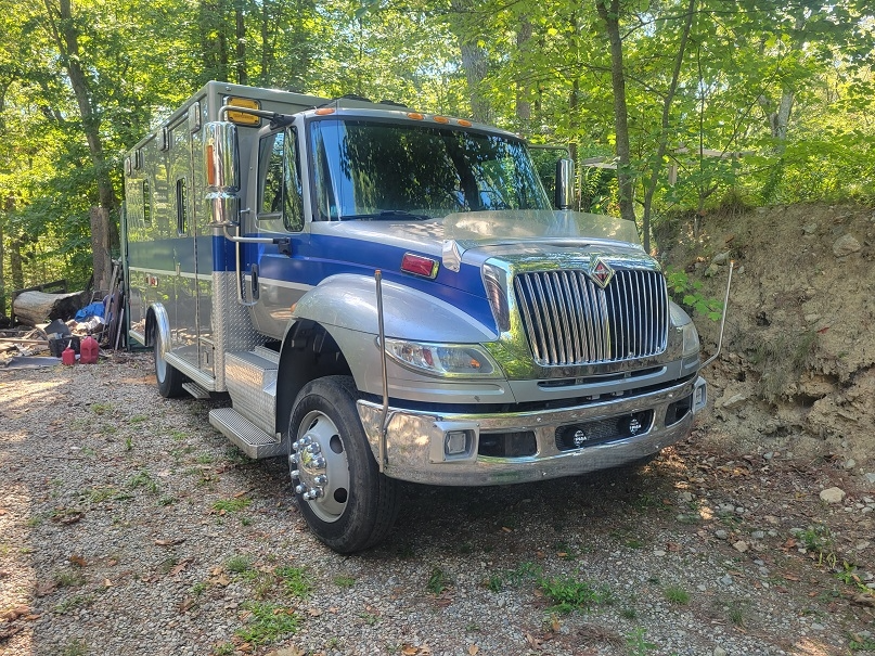 2011 LifeLine International Type III Ambulance - image 1