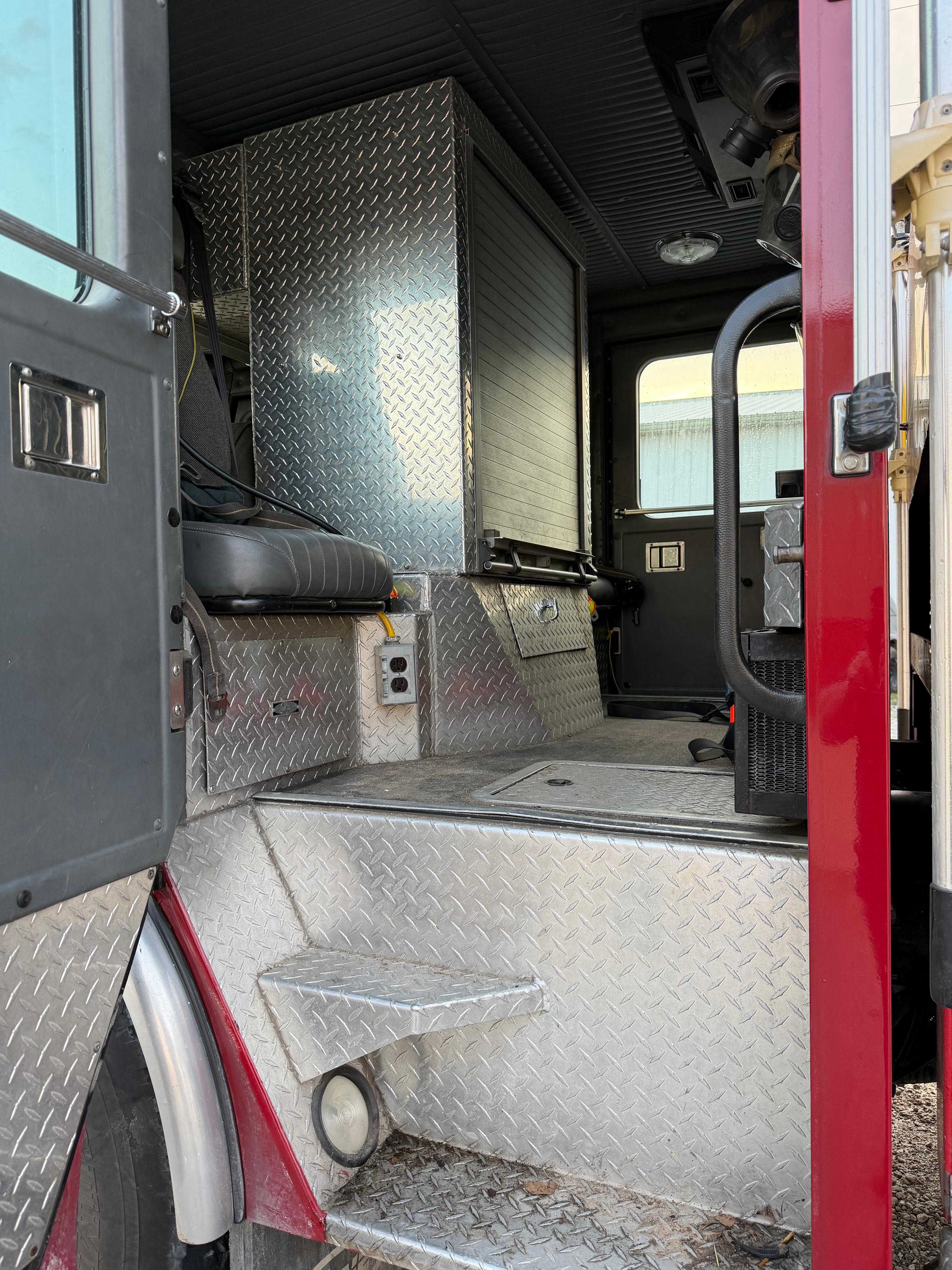 1996 E-One HME Pumper Tanker - image 15