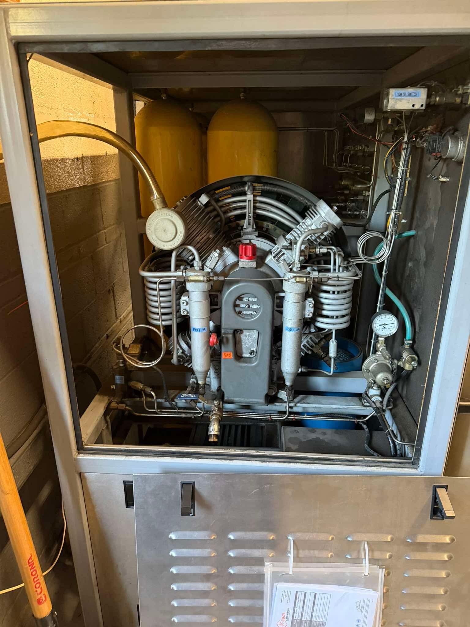 MID- 90’s Stark SCBA Air Compressor with Cascade - image 4