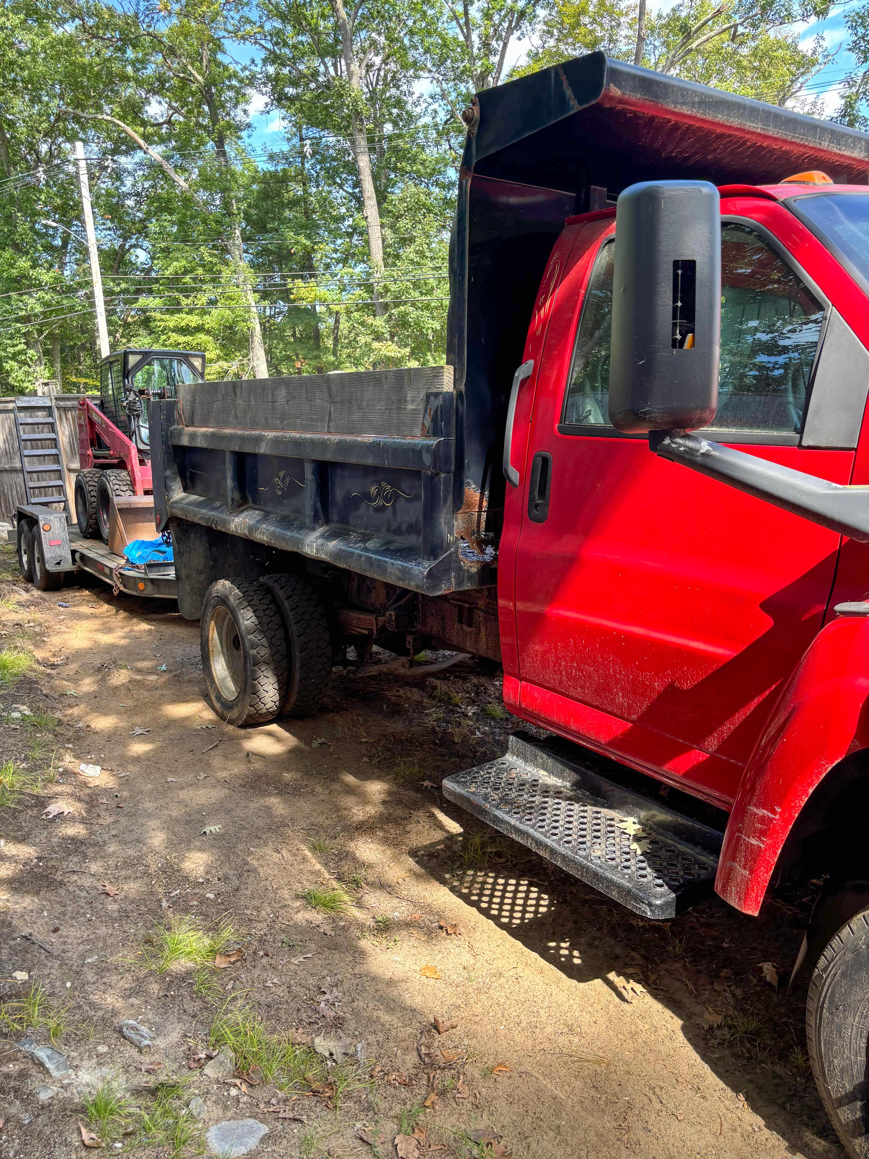 2003 Chevrolet 4x4 Dump Truck - image 6