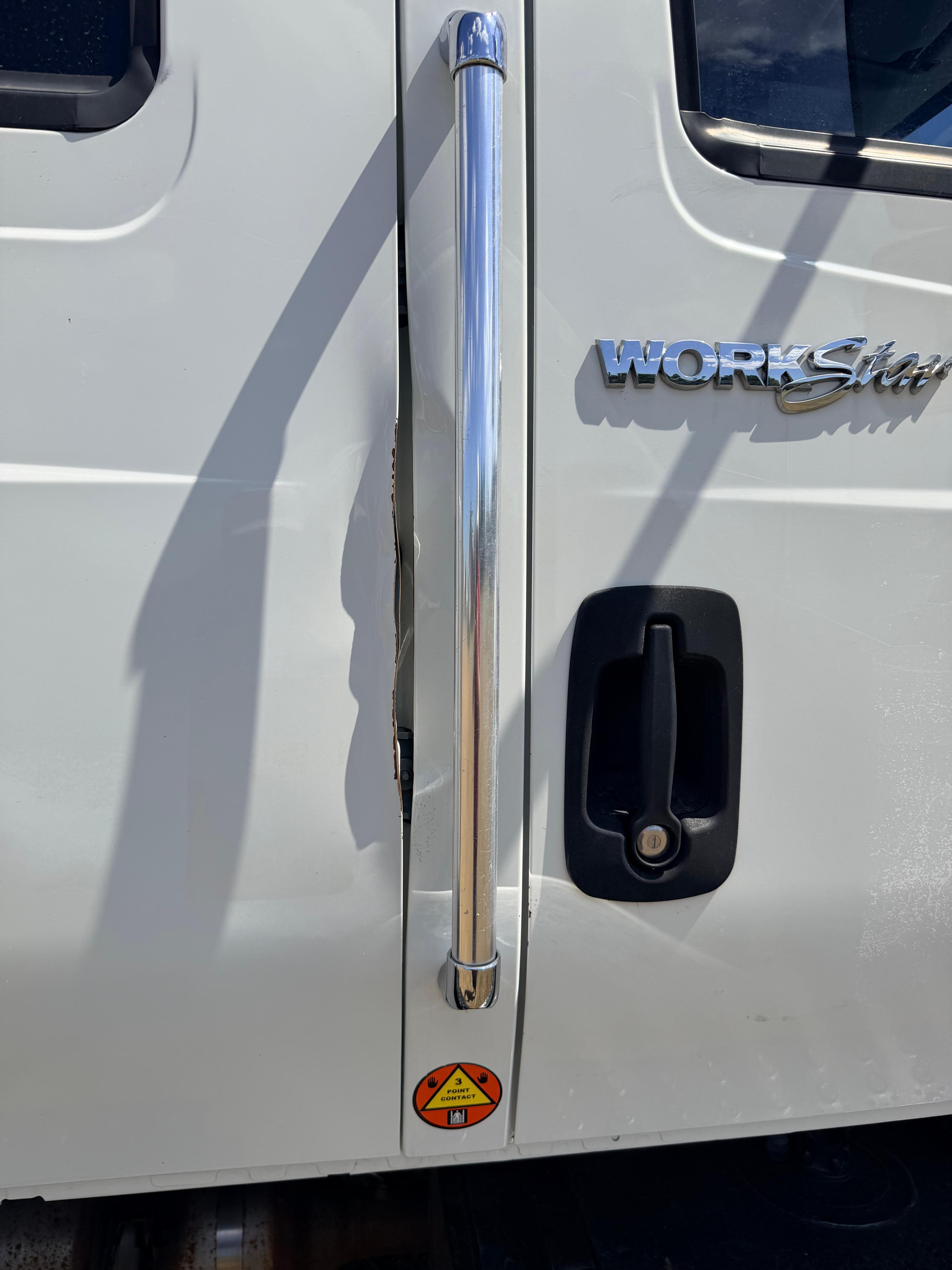 2010 International WorkStar 7400 Crew Cab Hi-Rail - image 26