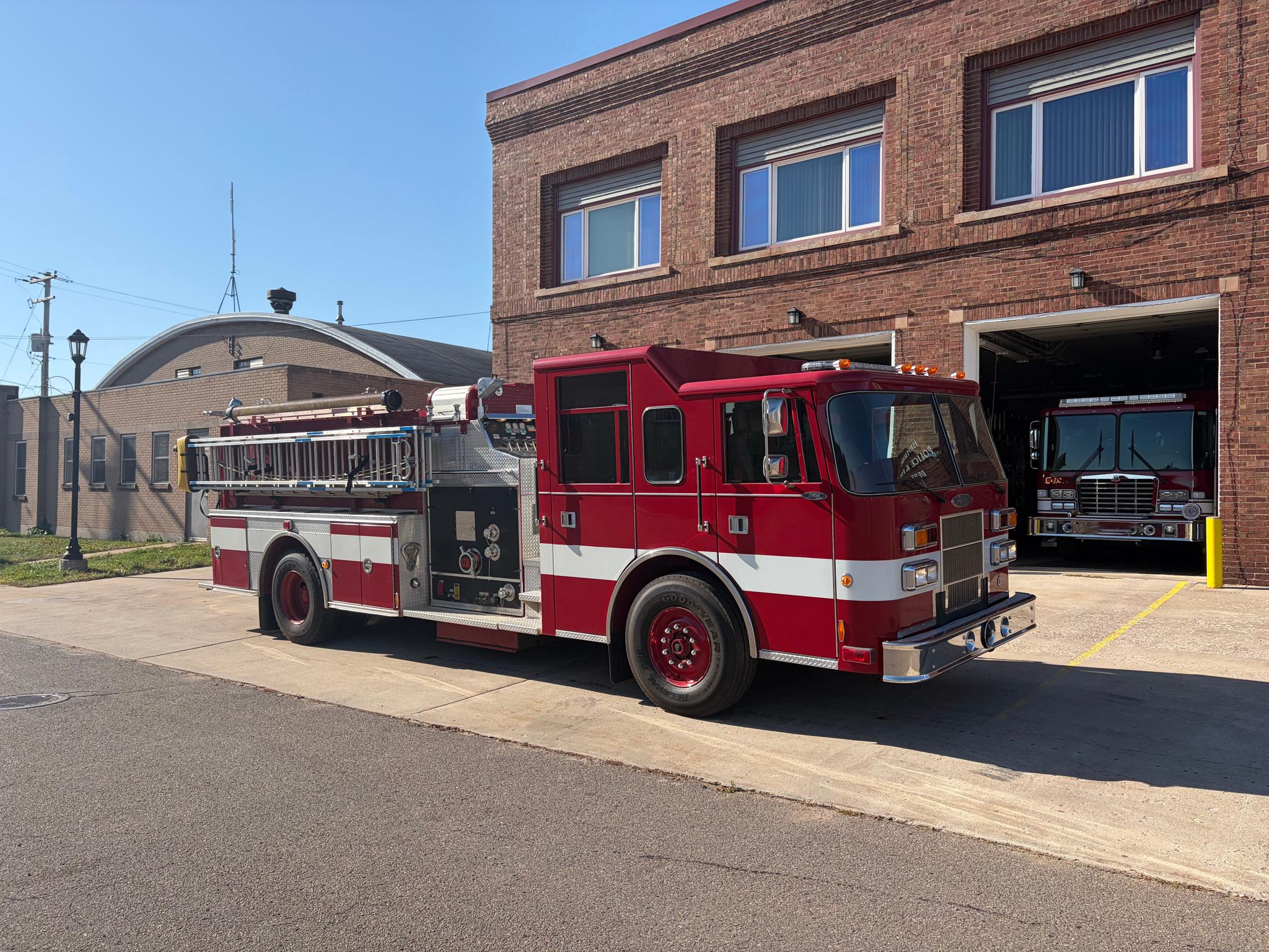 1995 Pierce Pumper - image 2