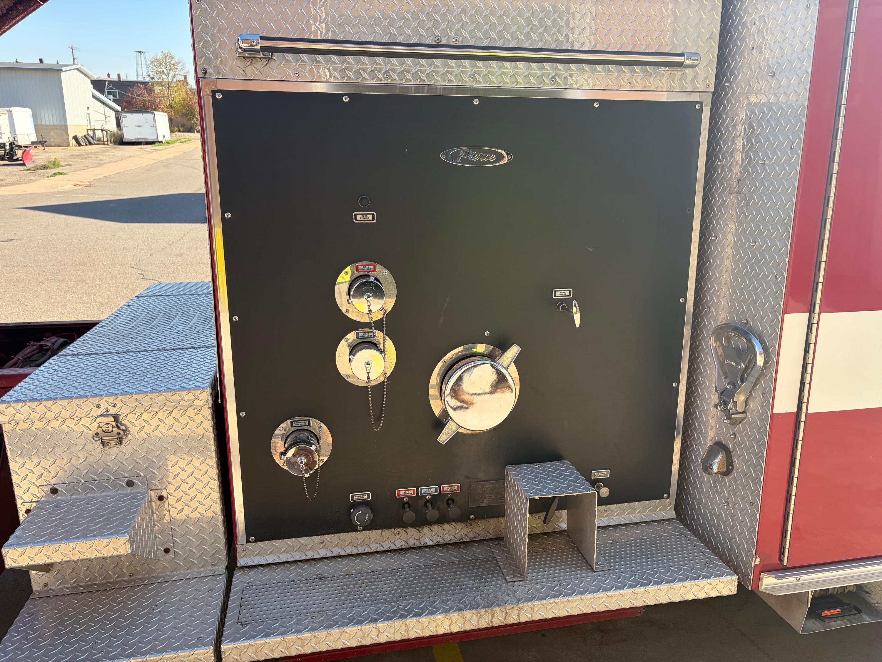 1995 Pierce Pumper - image 43