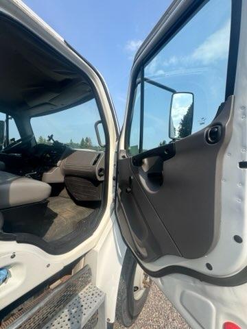 2010 Freightliner M2 Dump Truck - image 5