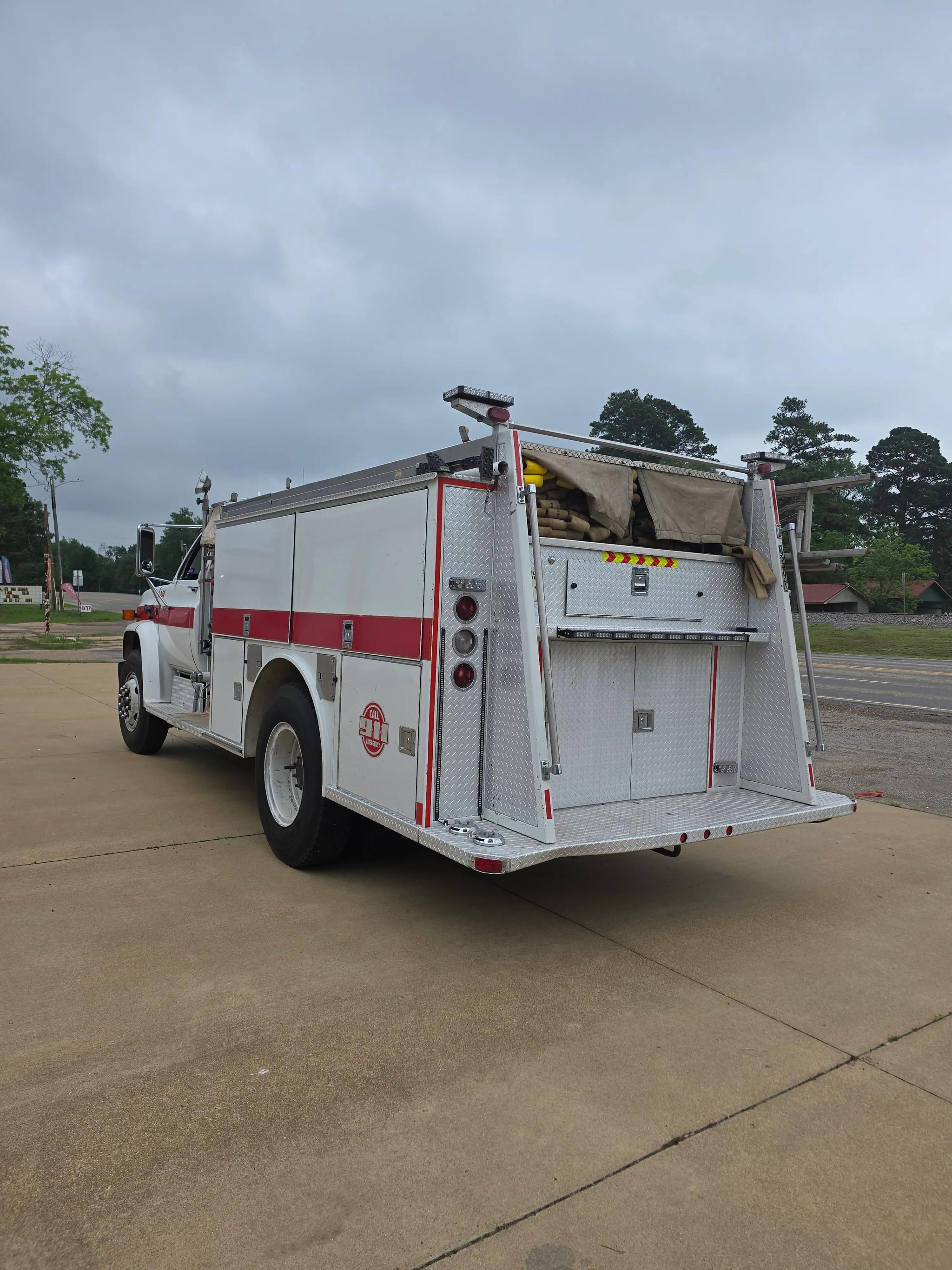1985 GMC Pumper - image 4