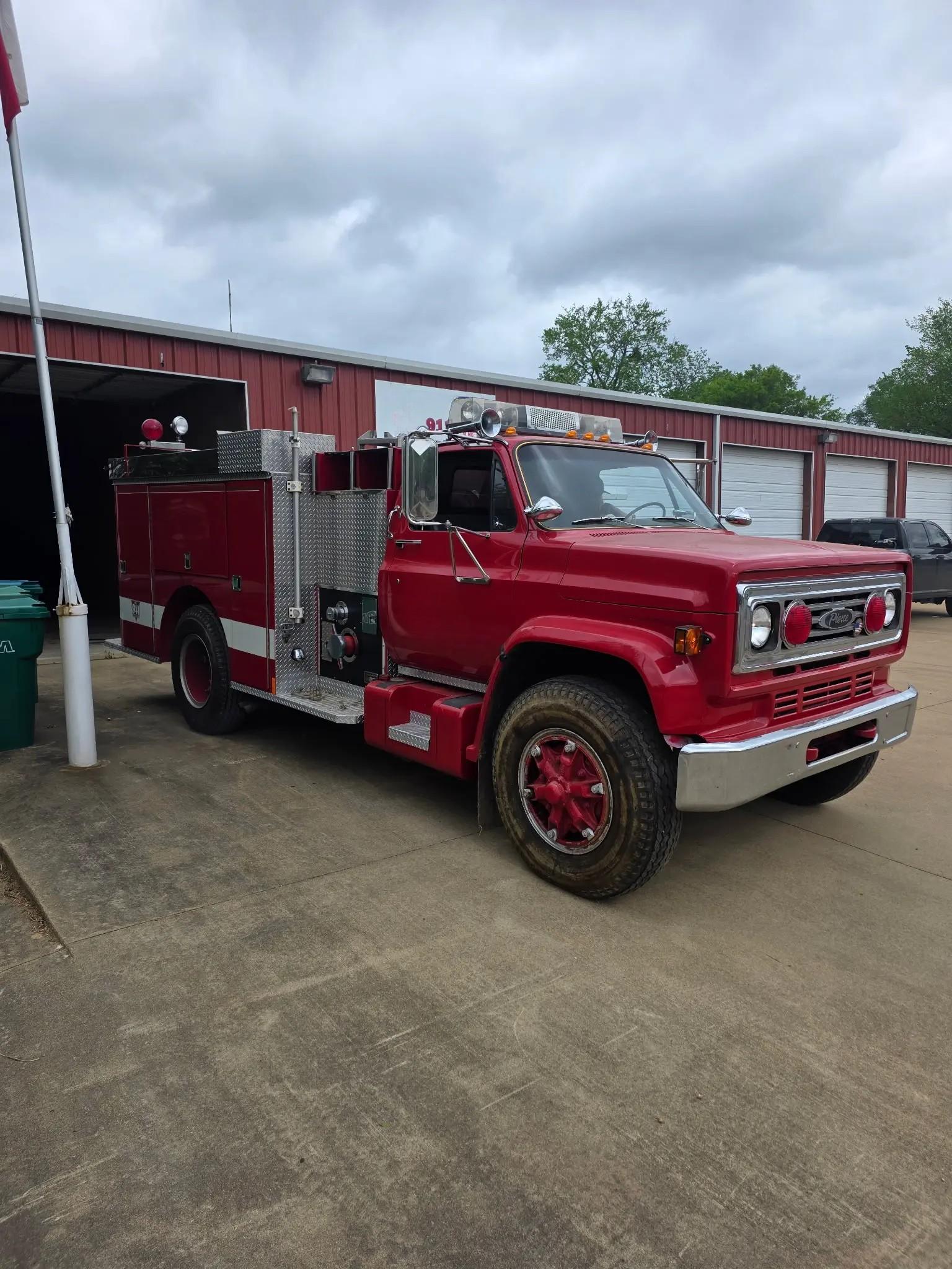 1982 Pierce Pumper - image 1
