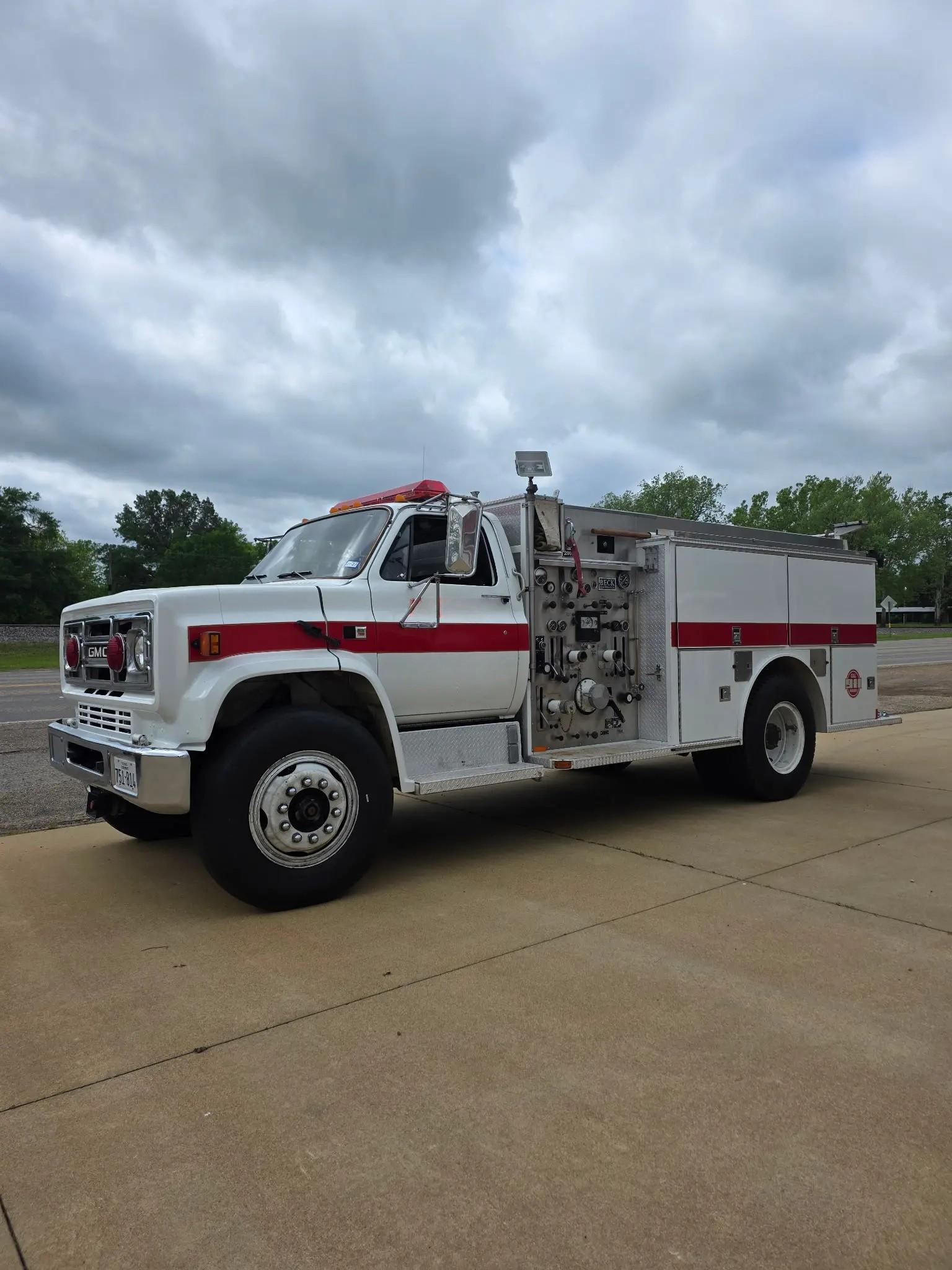 1985 GMC Pumper - image 1