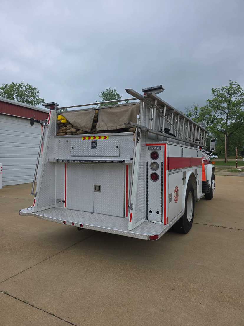 1985 GMC Pumper — photo 5