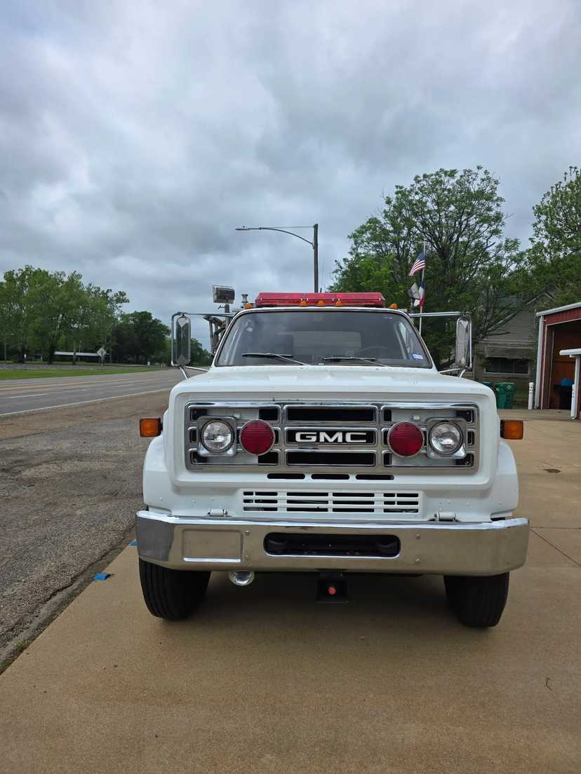 1985 GMC Pumper — photo 6