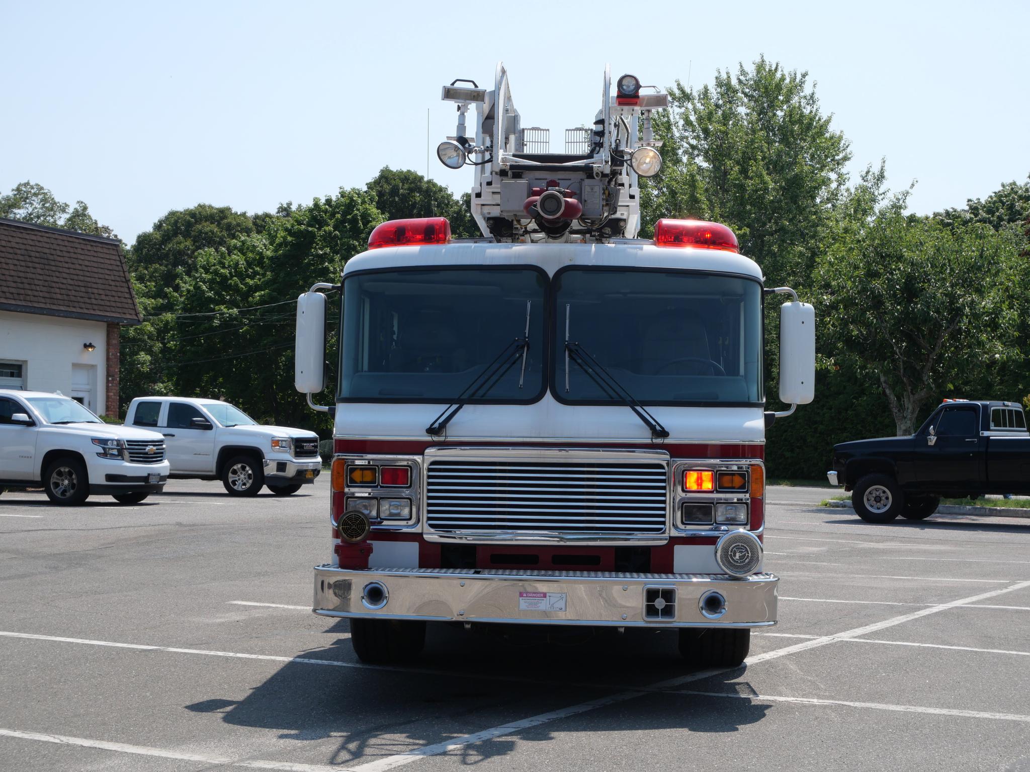 1999 American LaFrance LTI 100' Aerial - image 5