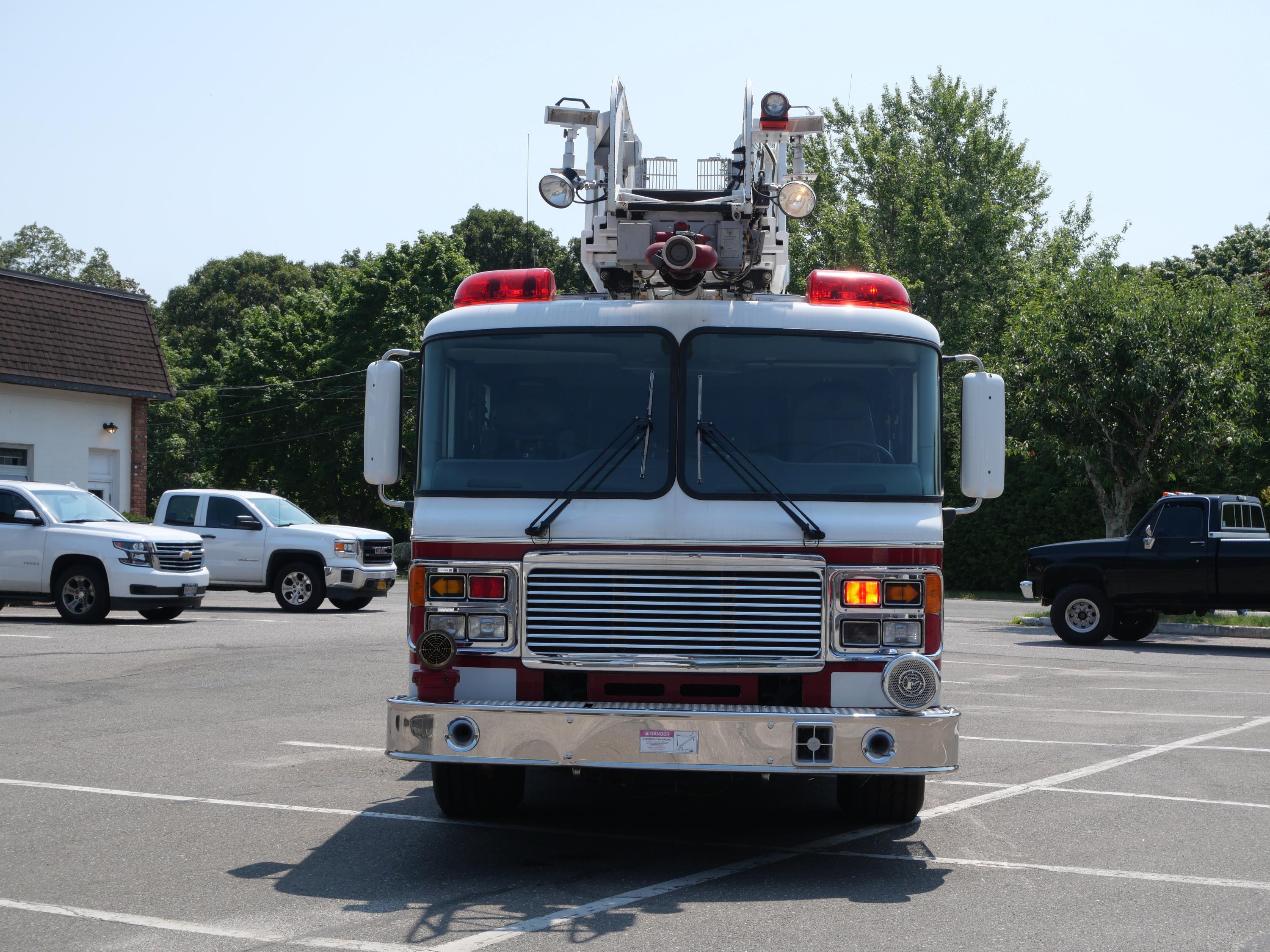 1999 American LaFrance LTI 100' Aerial - image 5