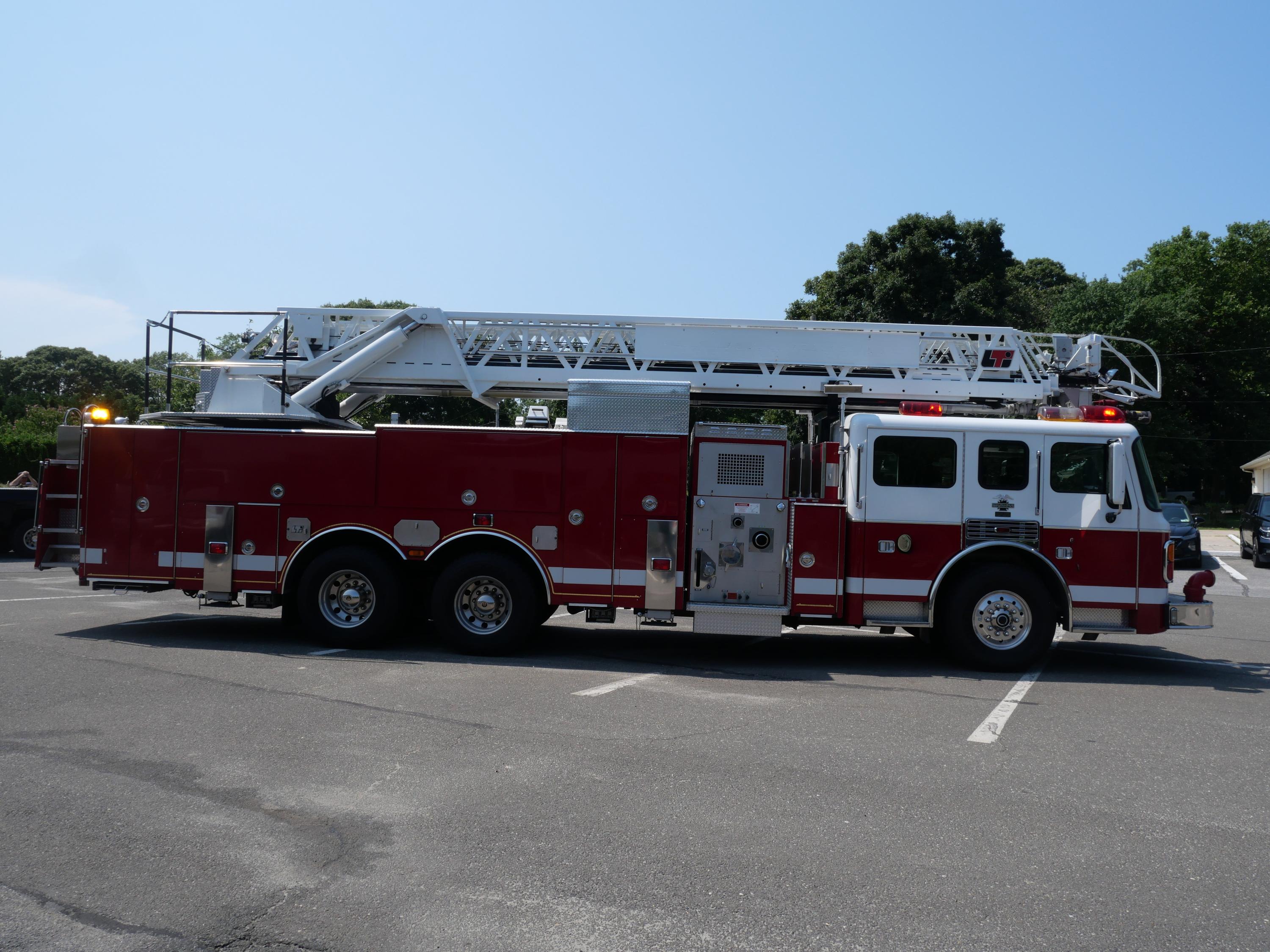 1999 American LaFrance LTI 100' Aerial - image 6