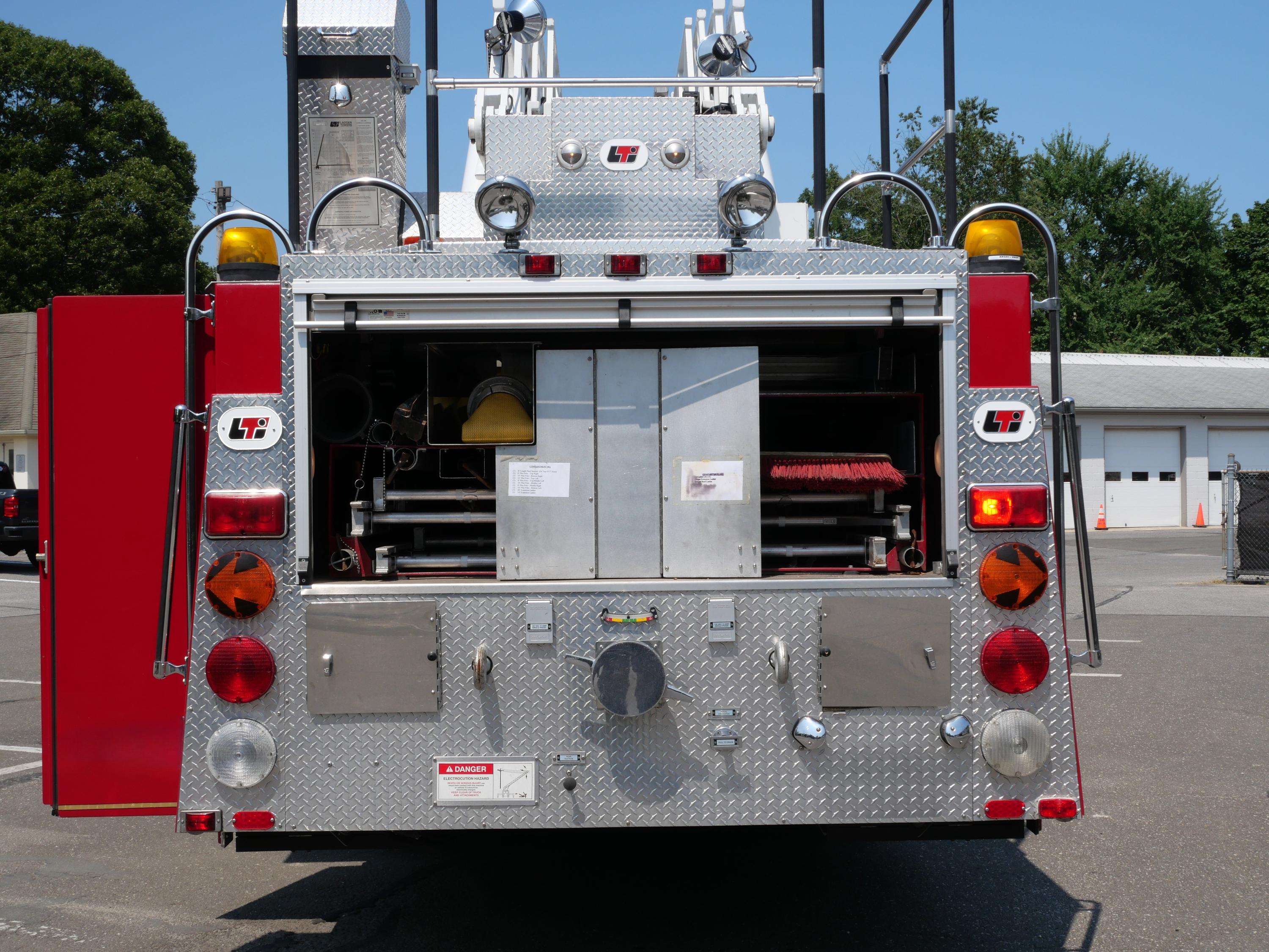 1999 American LaFrance LTI 100' Aerial - image 21
