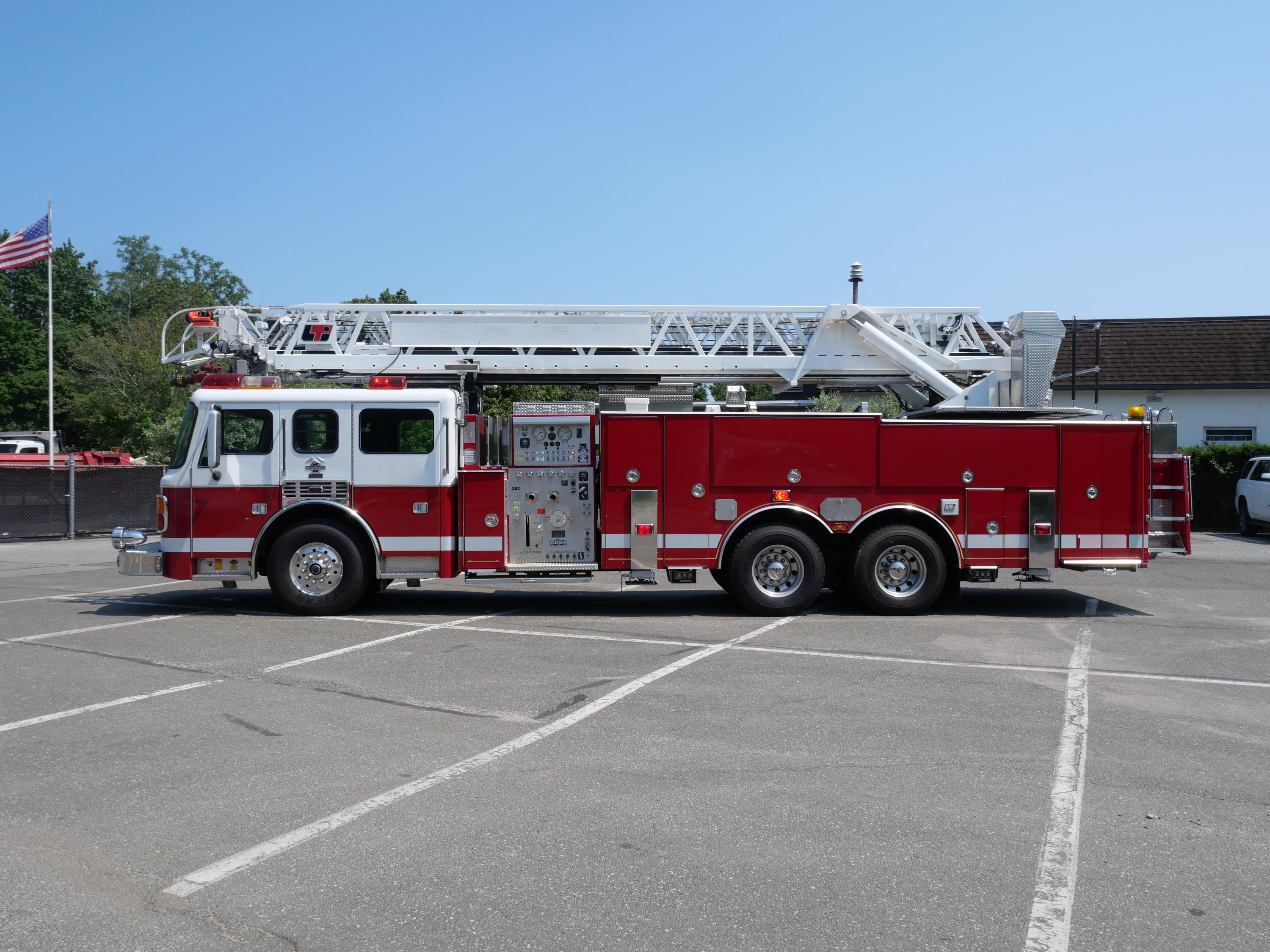 1999 American LaFrance LTI 100' Aerial - image 7