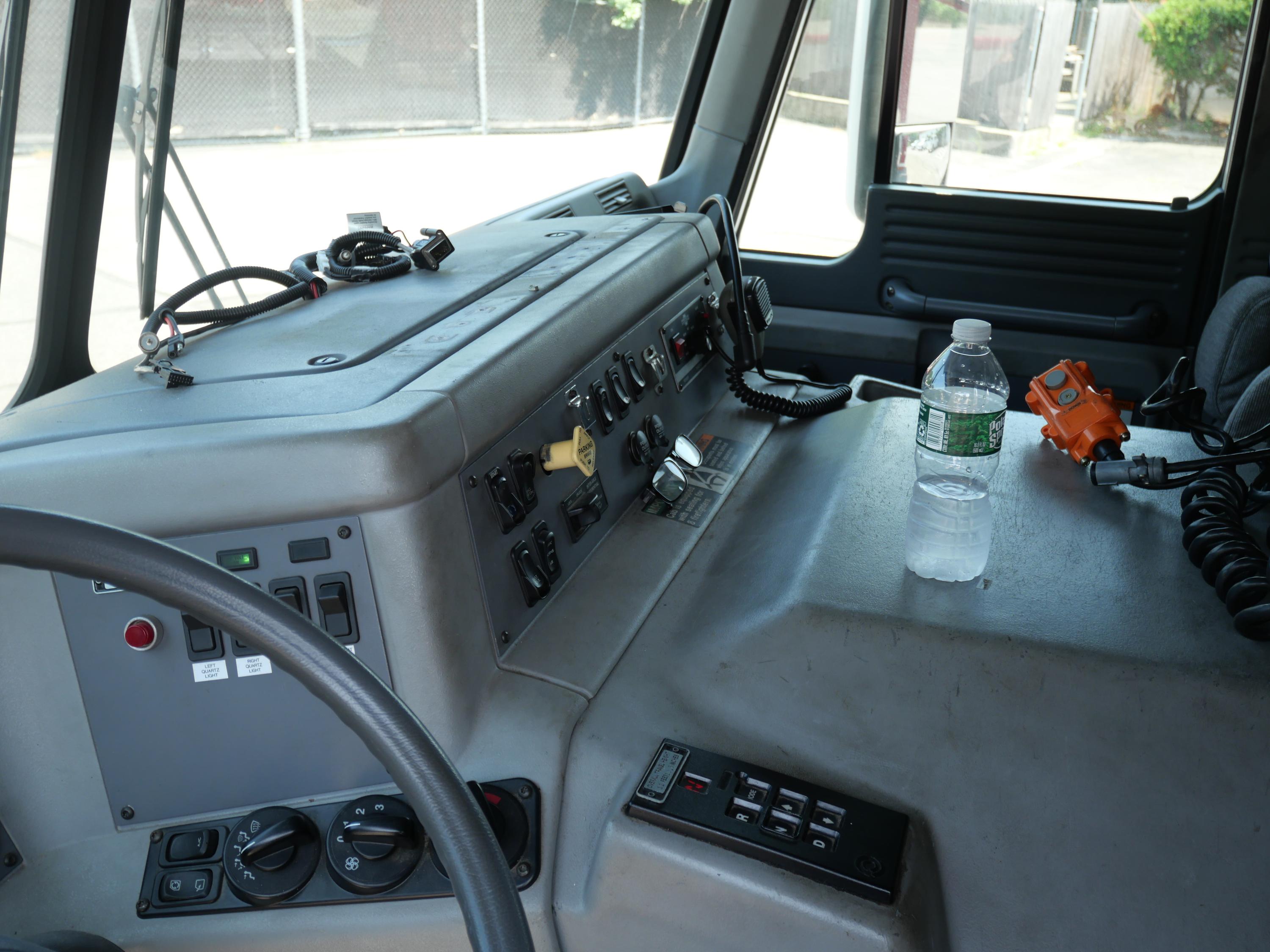 1999 American LaFrance LTI 100' Aerial - image 17