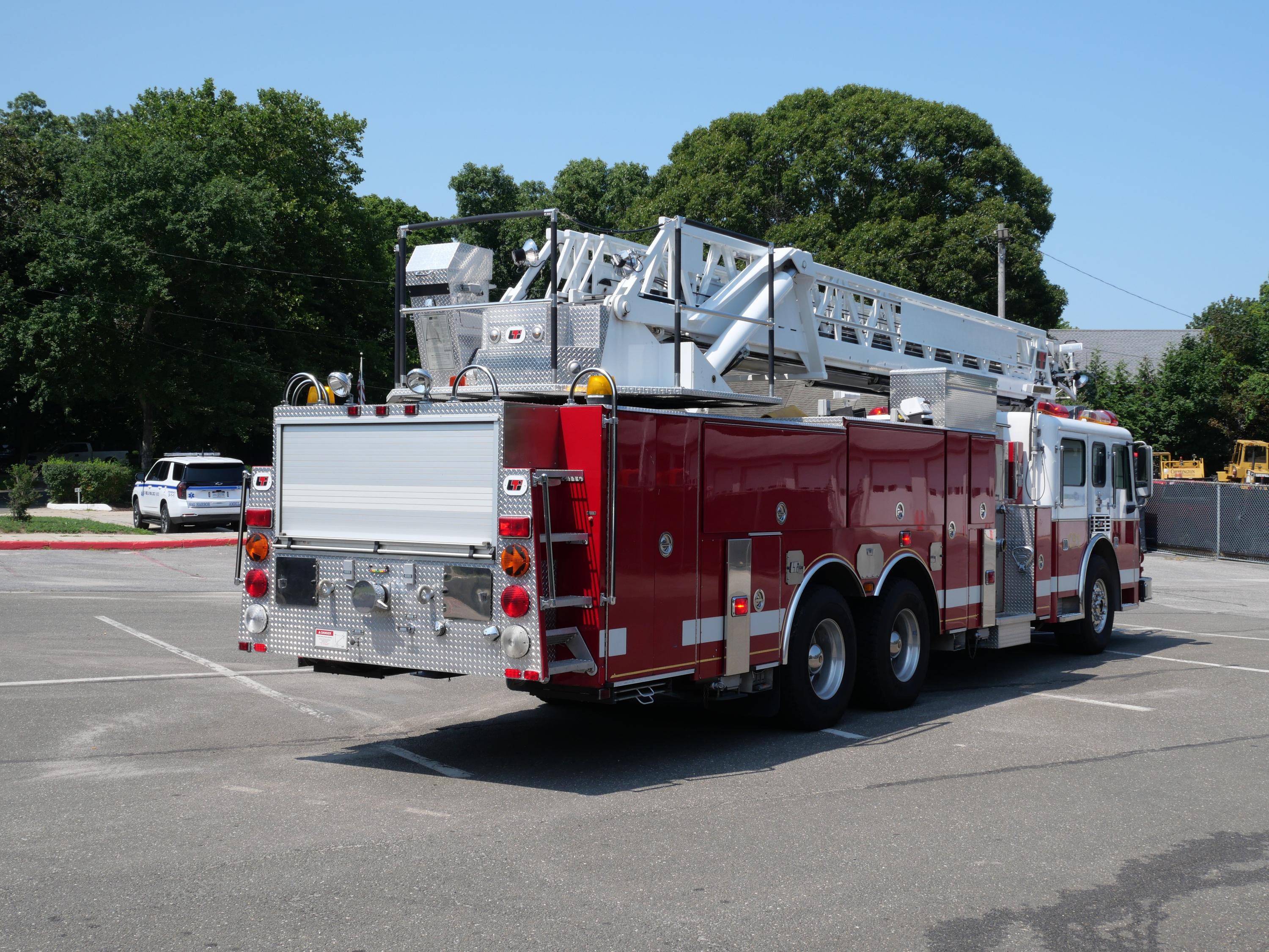 1999 American LaFrance LTI 100' Aerial - image 10