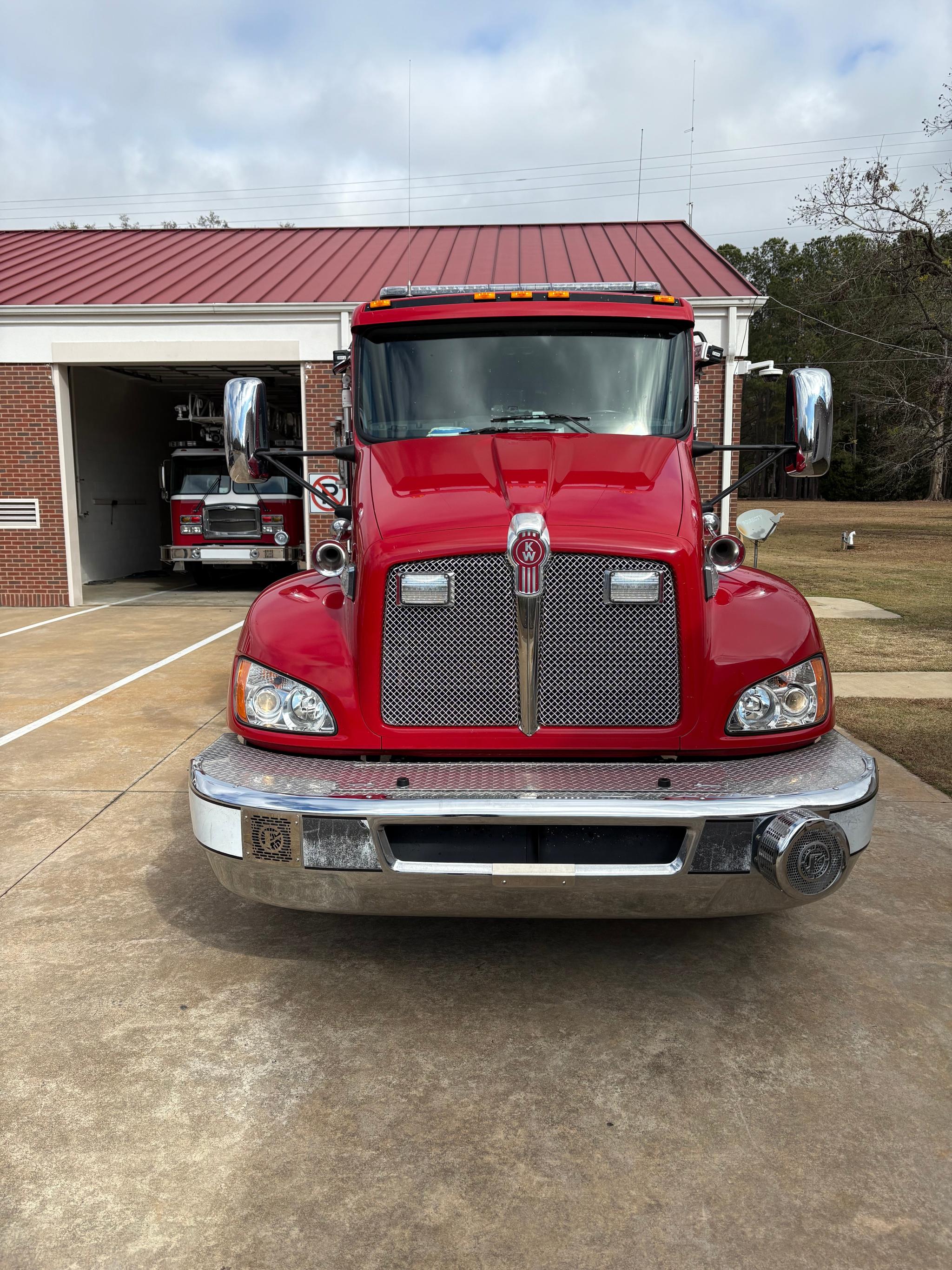 2018 Fouts Brothers Kenworth Pumper Tanker - image 5