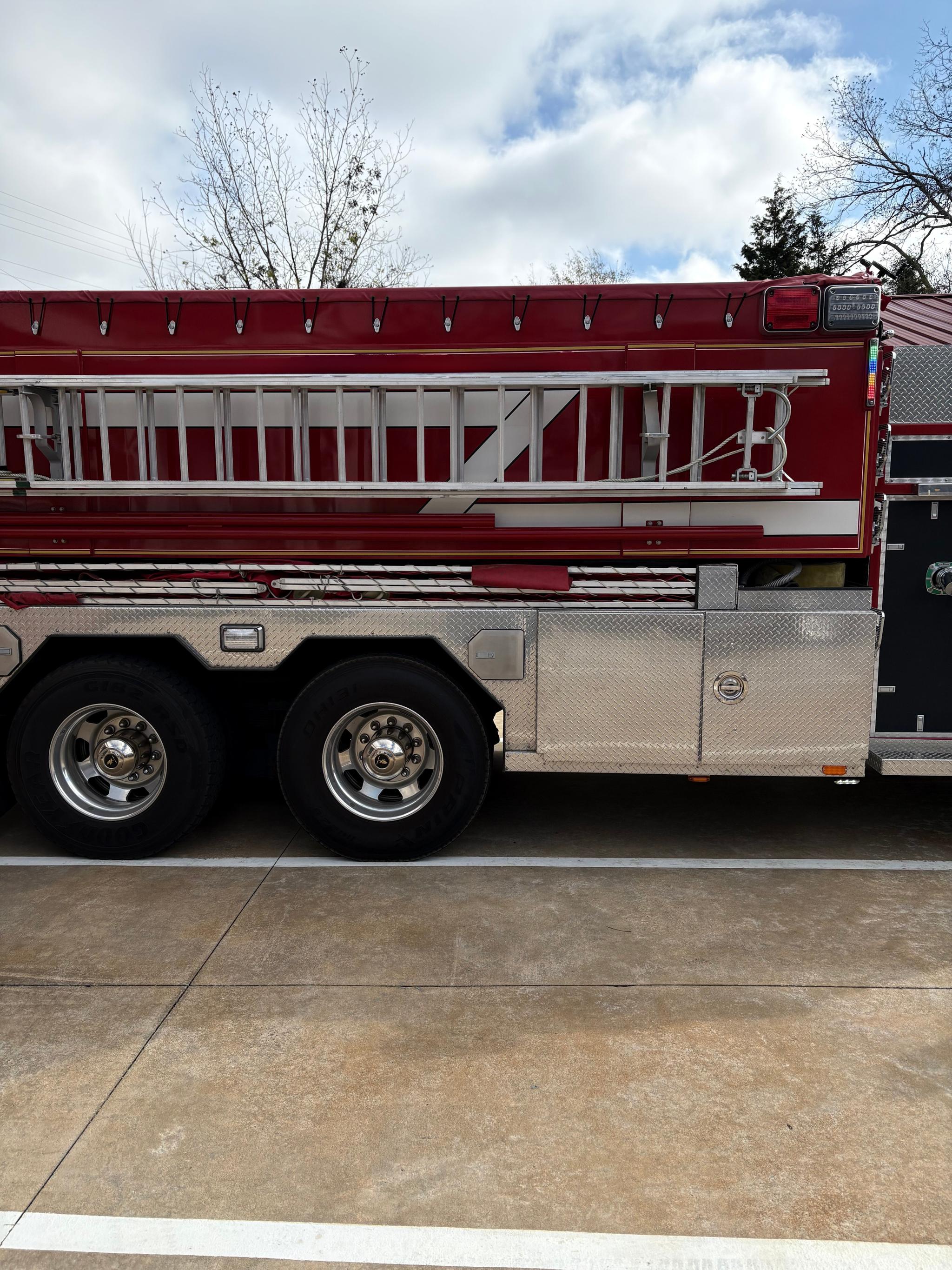 2018 Fouts Brothers Kenworth Pumper Tanker - image 3