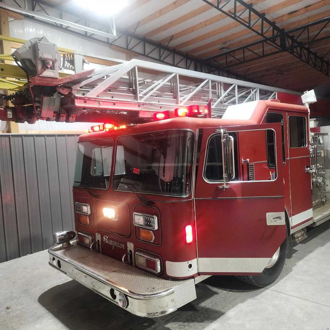 1991 Seagrave 100ft Quint 