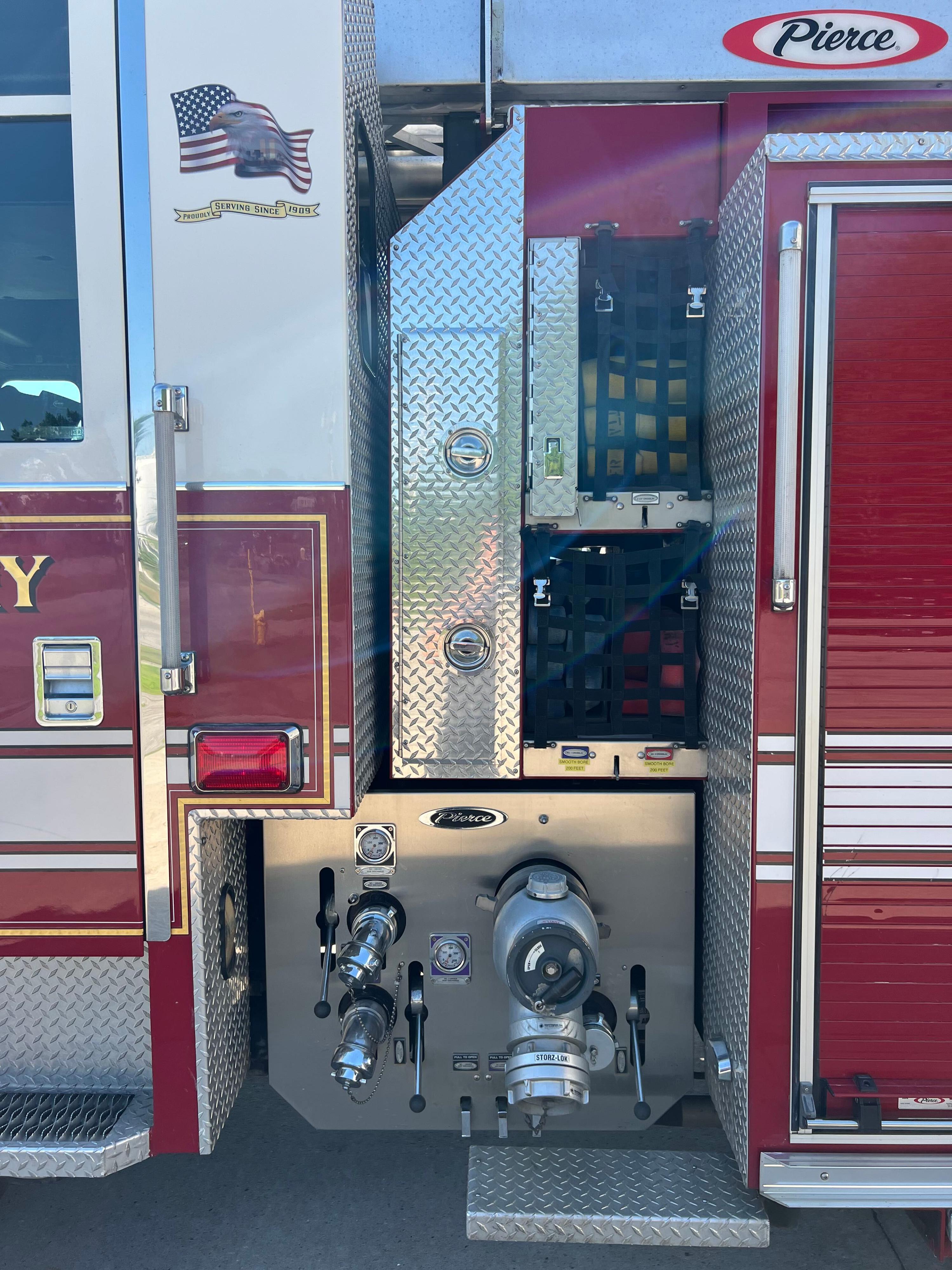 2009 Pierce 75' Aerial - image 14