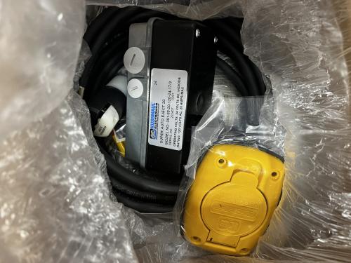 4074035 - OUTLET,AUTO EJECT 20A,120V,24V