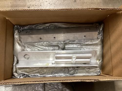 2097645 - MOUNTING BRKT,LADDER PIPE - image 1