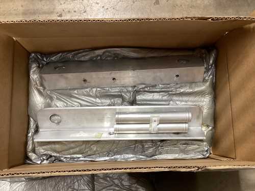 2097645 - MOUNTING BRKT,LADDER PIPE