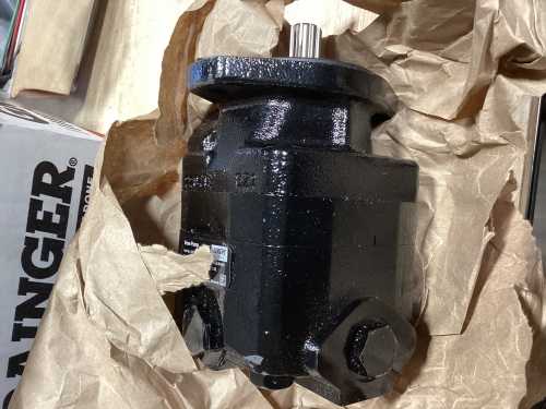 2416907 - PUMP,STEERING,7/7 GPM,VICKERS