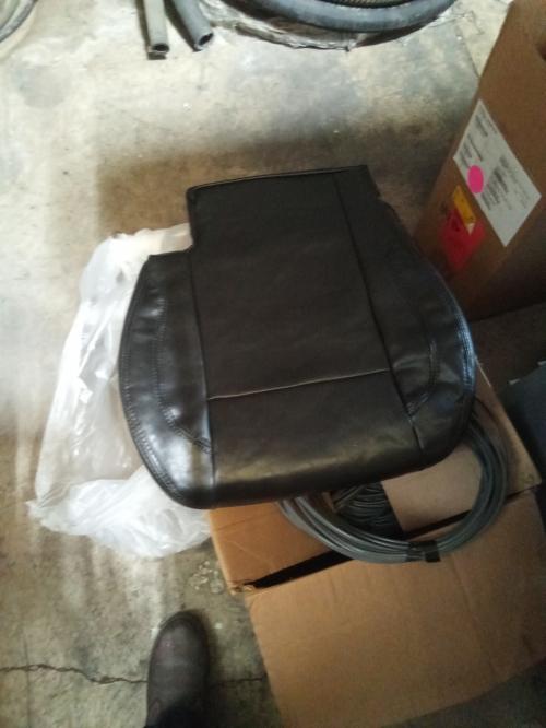 3695327 - BOTTOM SEAT CUSHION, W/SENSOR - image 1