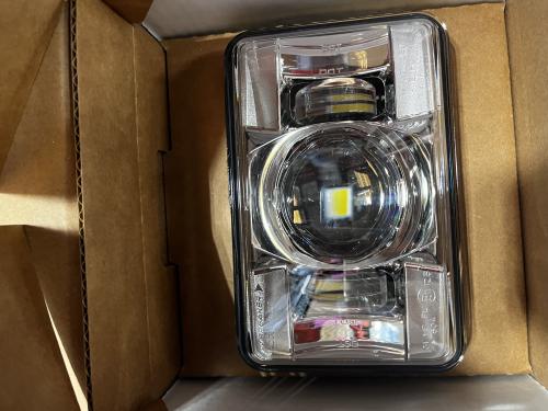3058420-0001 - HEADLIGHT,LED,HIGH BEAM,RECT - image 1