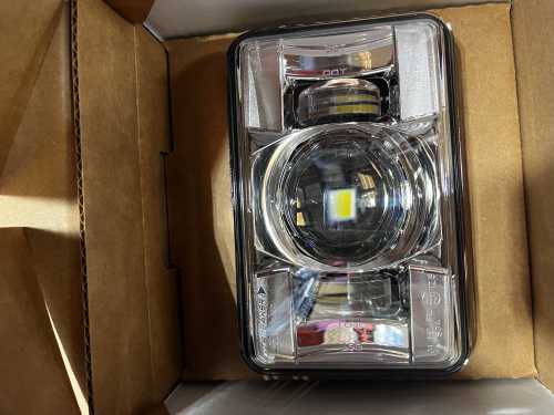 3058420-0001 - HEADLIGHT,LED,HIGH BEAM,RECT