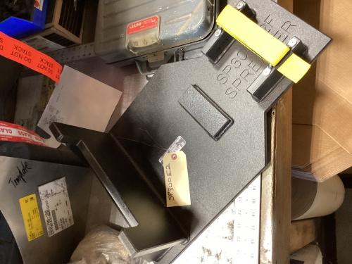 SP300E2F - Flat Mount Bracket for SP300E2 spreader