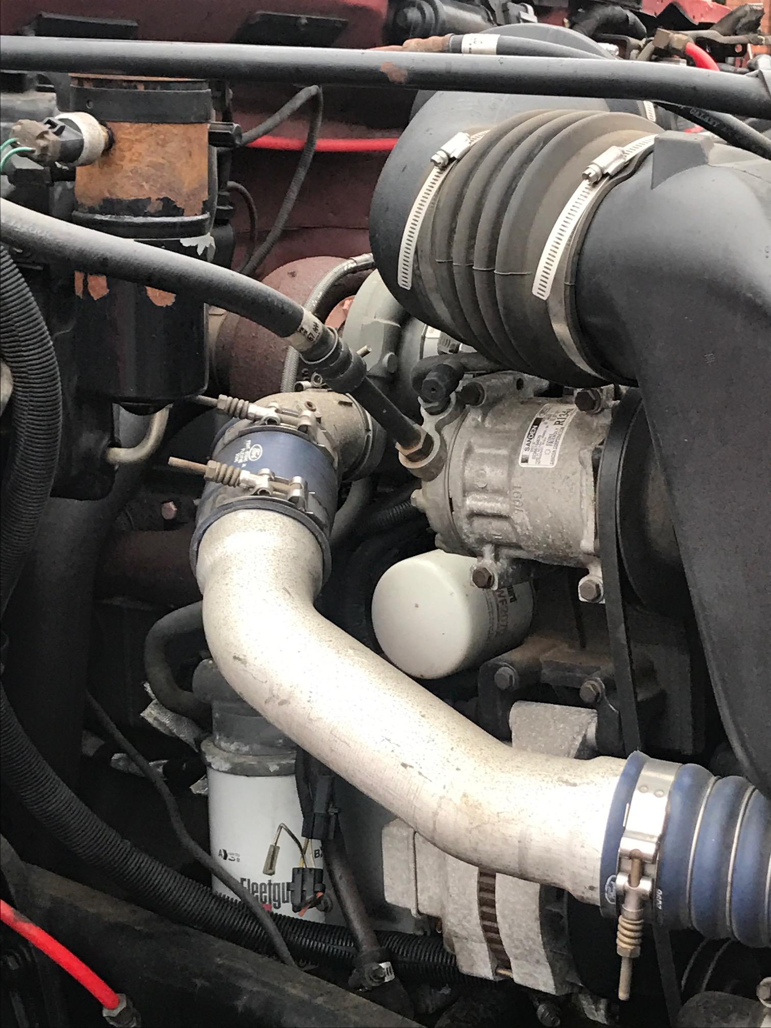 1998 Ford F700 Dump Truck - image 11