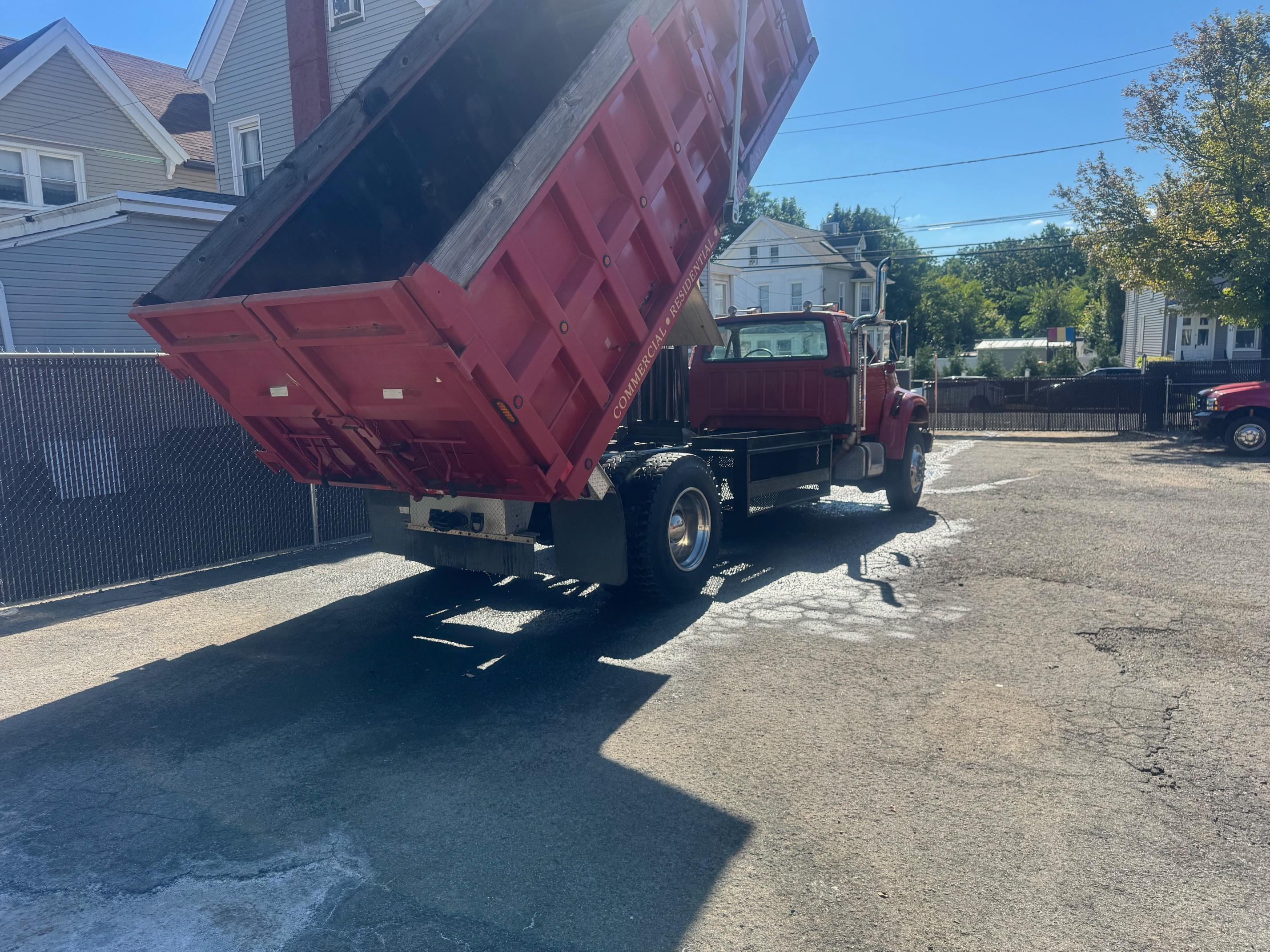 1998 Ford F700 Dump Truck - image 14