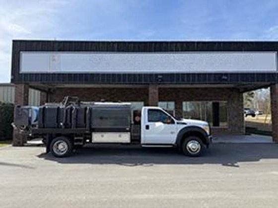 2016 Ford F550 O'Brien Jetter - image 2