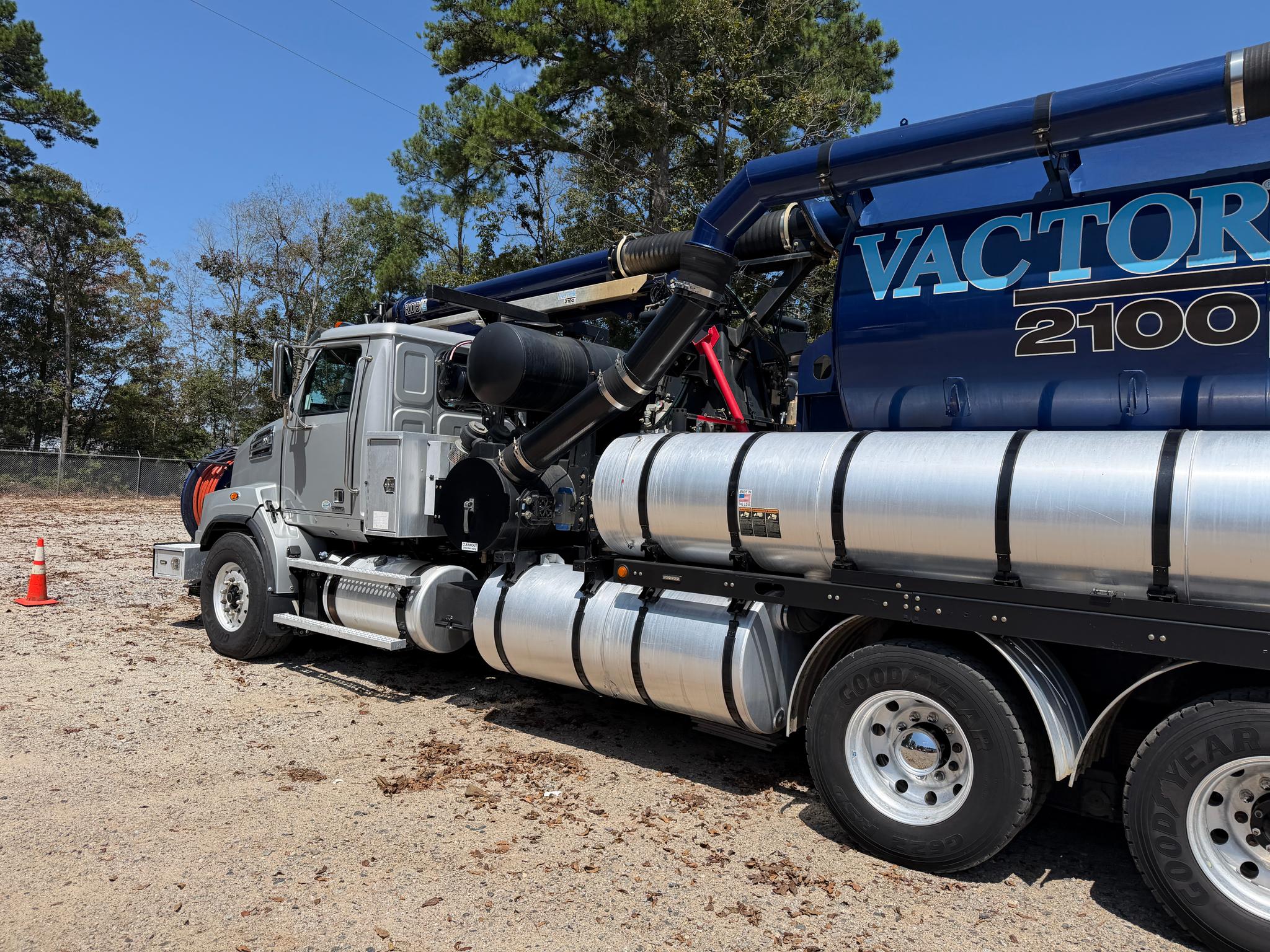 2019 Western Star Vactor Combination - image 3