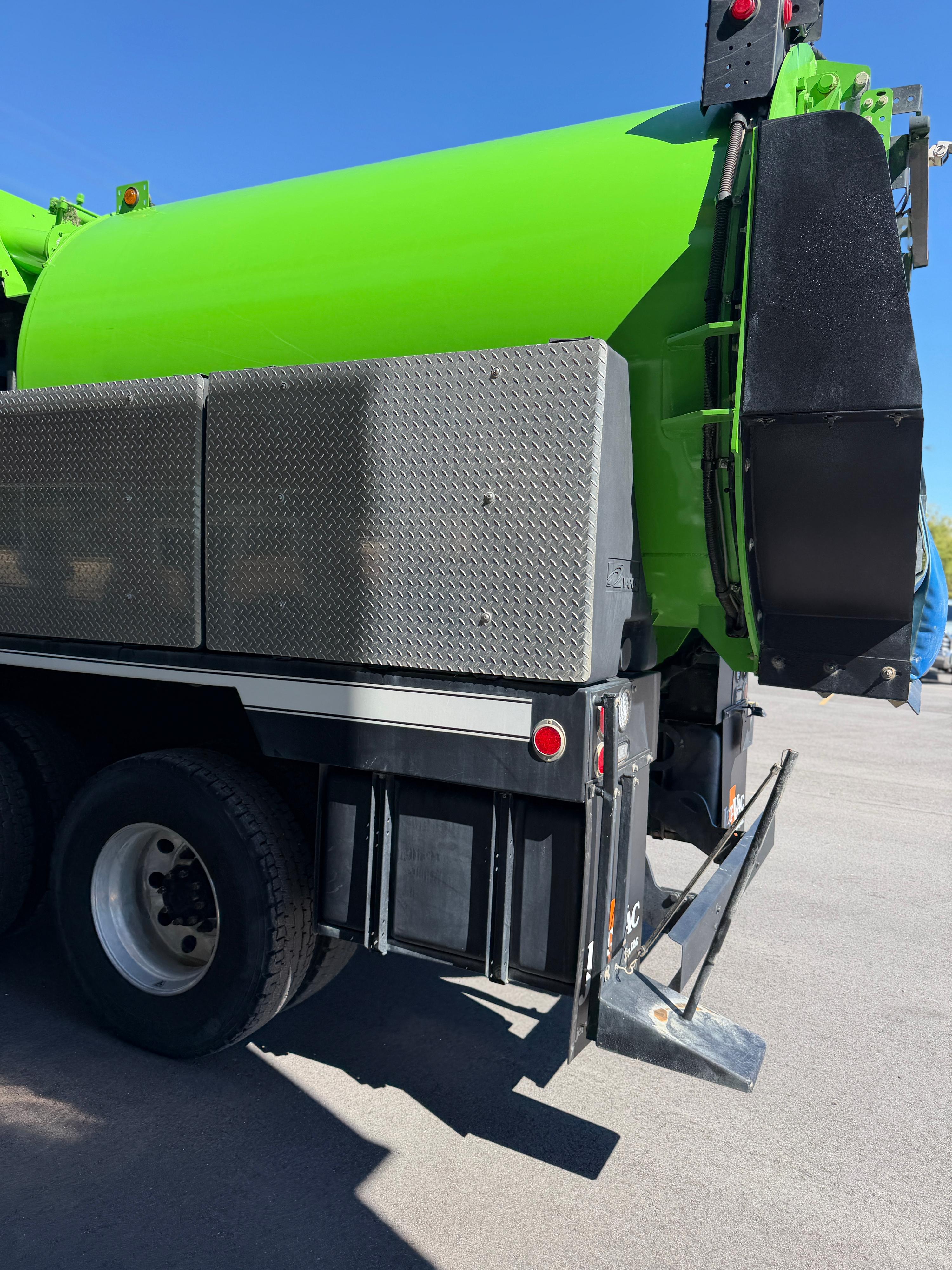 2025 Freightliner Vac-Con Combination - image 7