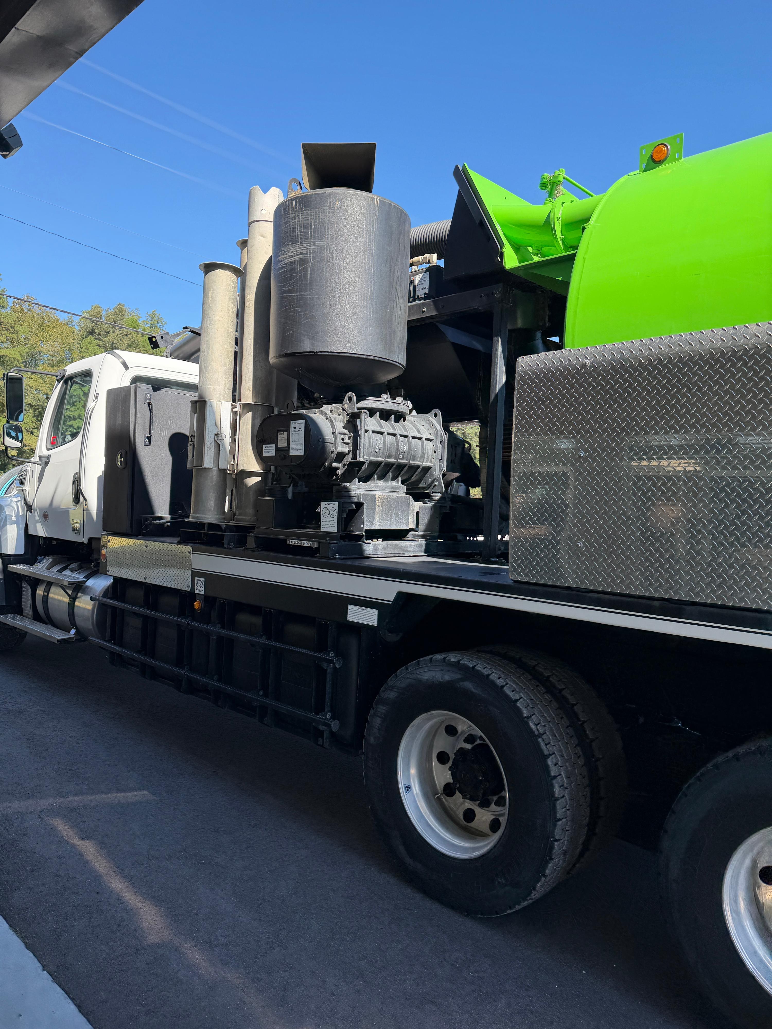 2025 Freightliner Vac-Con Combination - image 9