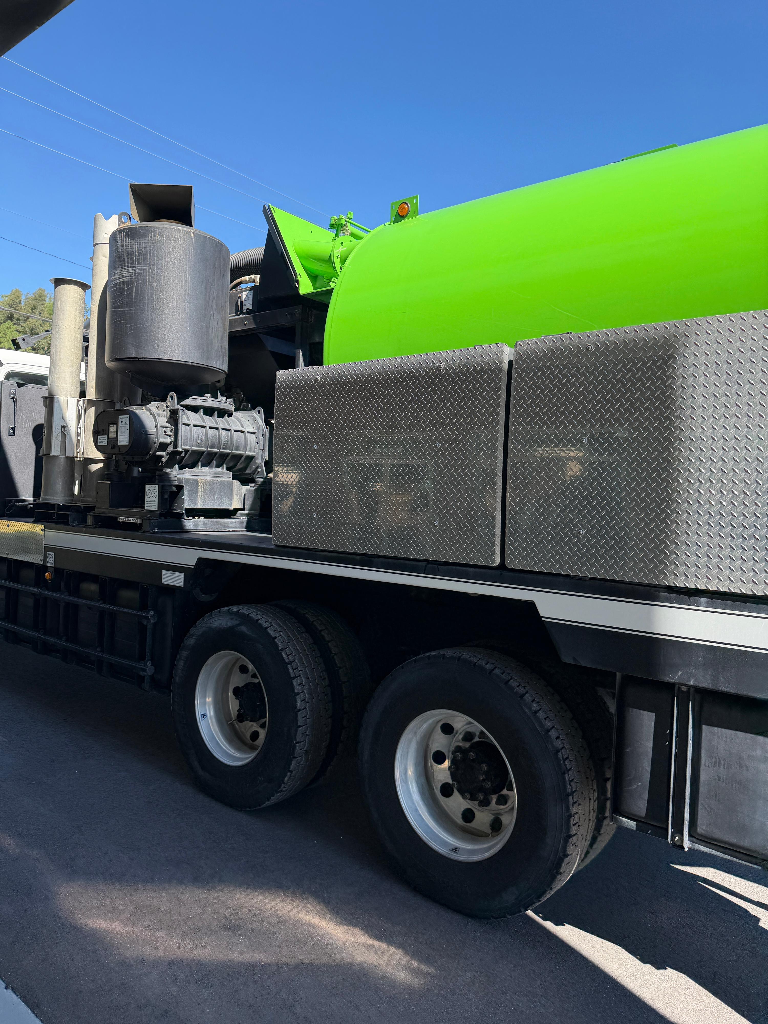 2025 Freightliner Vac-Con Combination - image 8