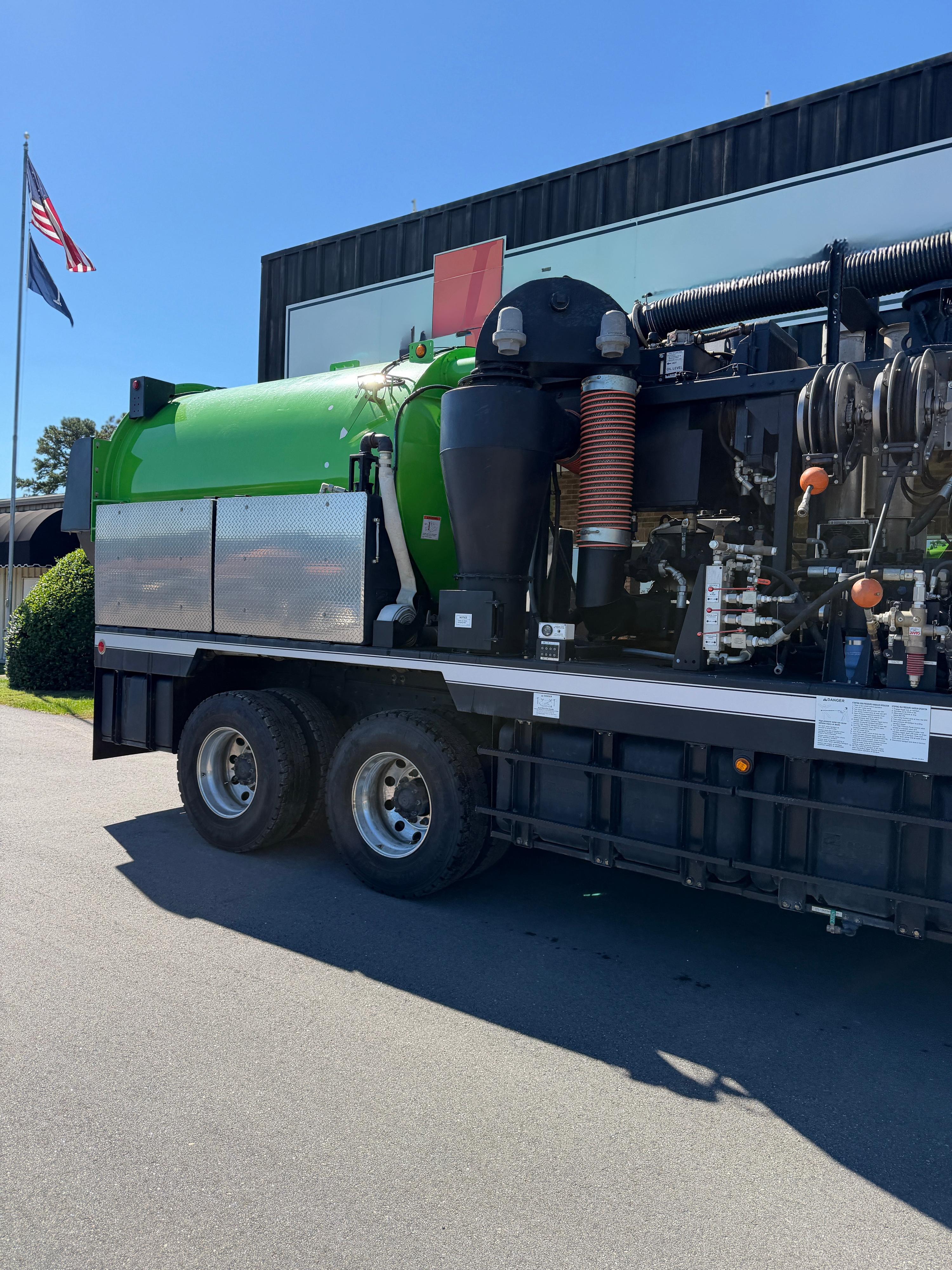 2025 Freightliner Vac-Con Combination - image 4