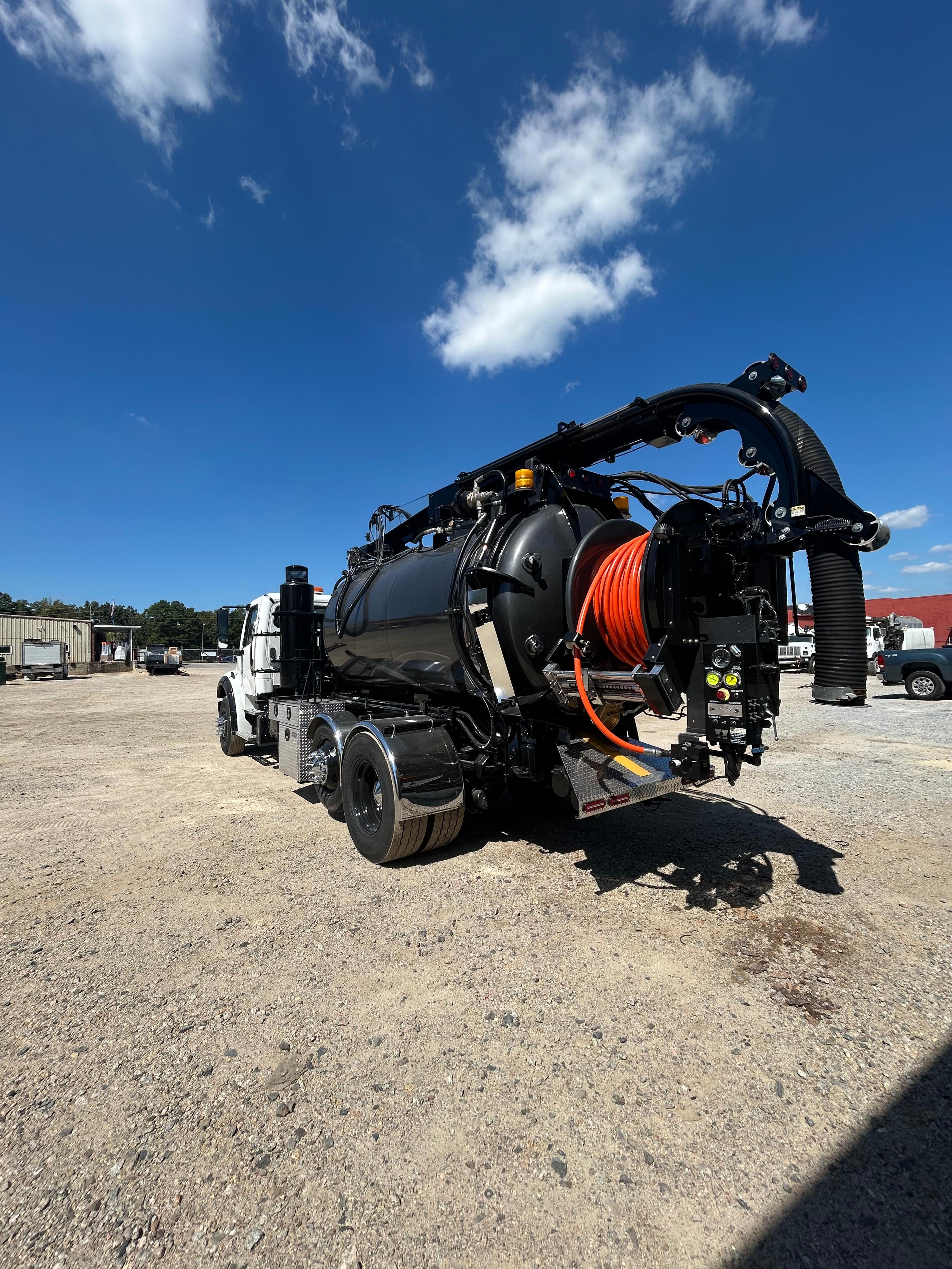 2016 Freightliner Aquatech Combination - image 5