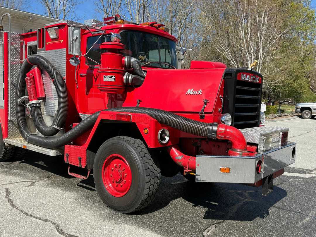 1986 Darley Mack 4x4 Pumper