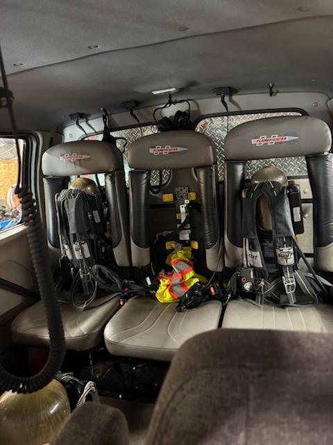 2008 BME Sterling 4x4 Pumper - image 17