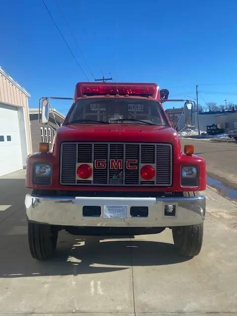 1996 GMC 2000 Gallon Pumper/Tanker - image 4