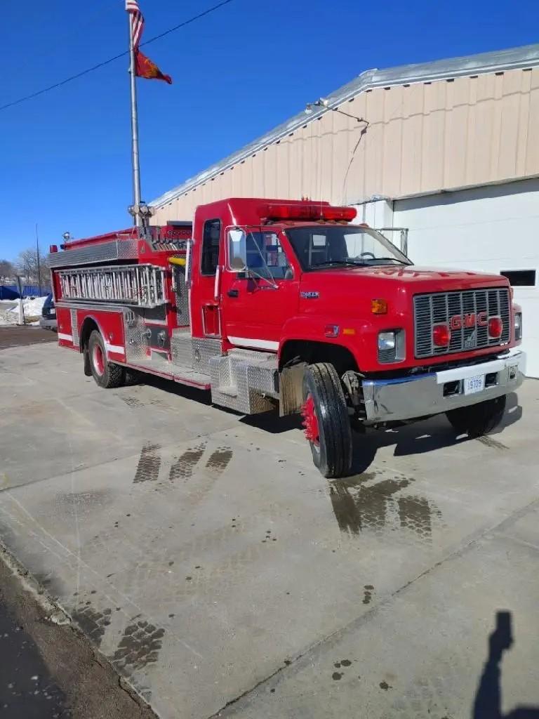 1996 GMC 2000 Gallon Pumper/Tanker - image 5