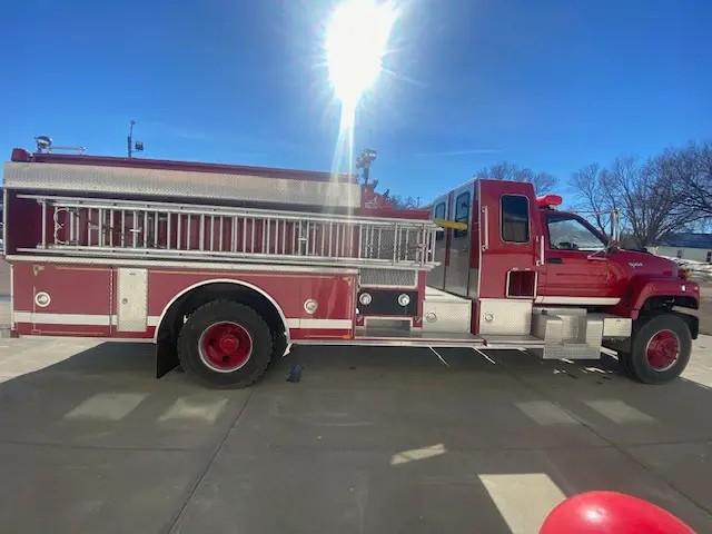 1996 GMC 2000 Gallon Pumper/Tanker - image 3