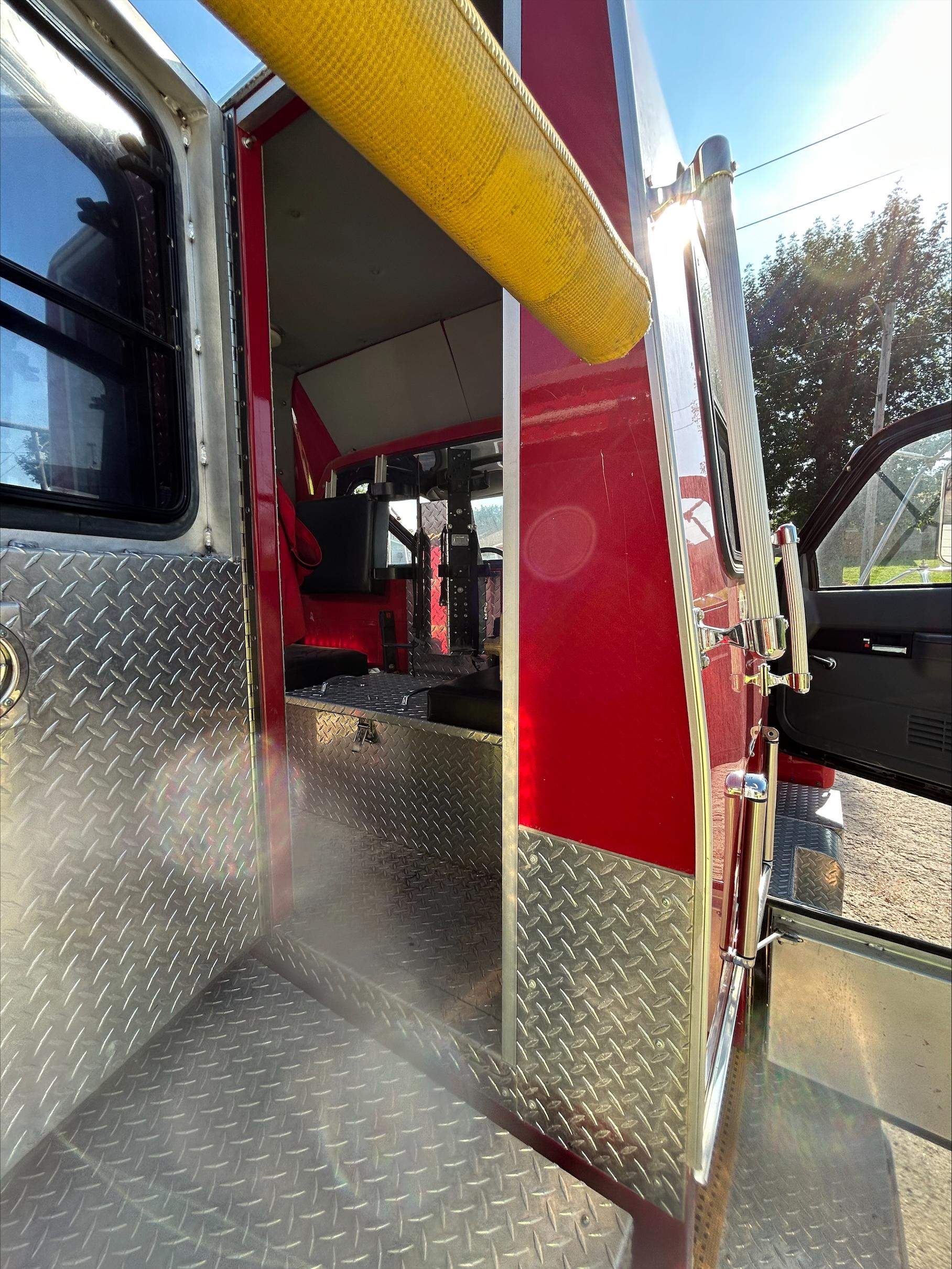 1996 GMC 2000 Gallon Pumper/Tanker - image 10