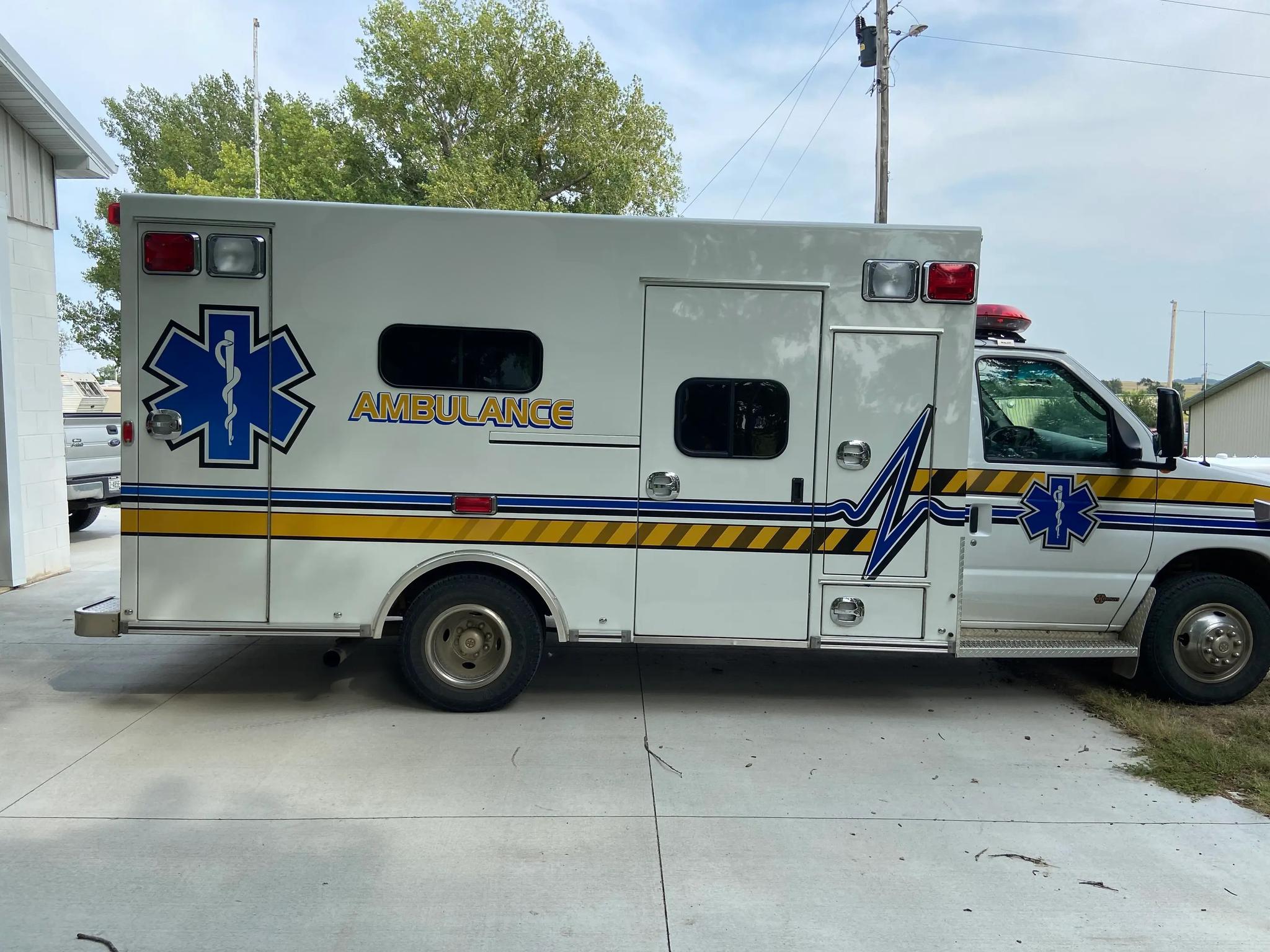 2008 Braun Ford Type III Ambulance - image 1