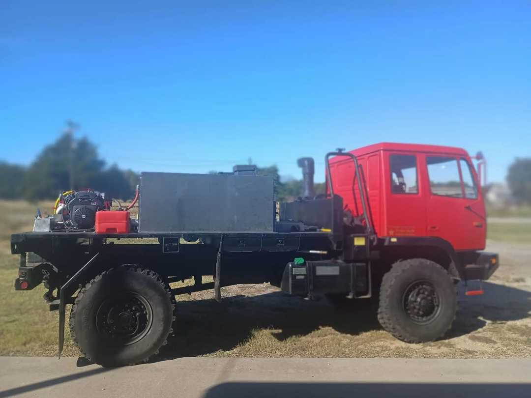 2003 S&S FMTV Brush Truck
